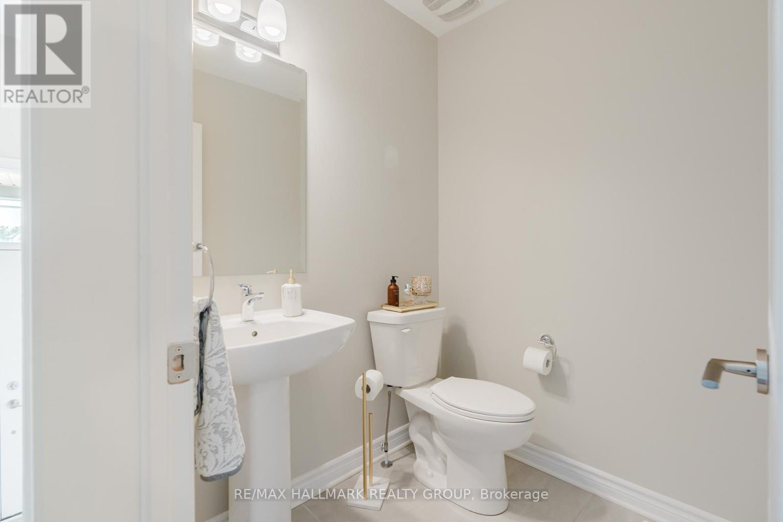 678 Eagle Crest Heights, Ottawa, Ontario  K2S 1R8 - Photo 7 - X13529216