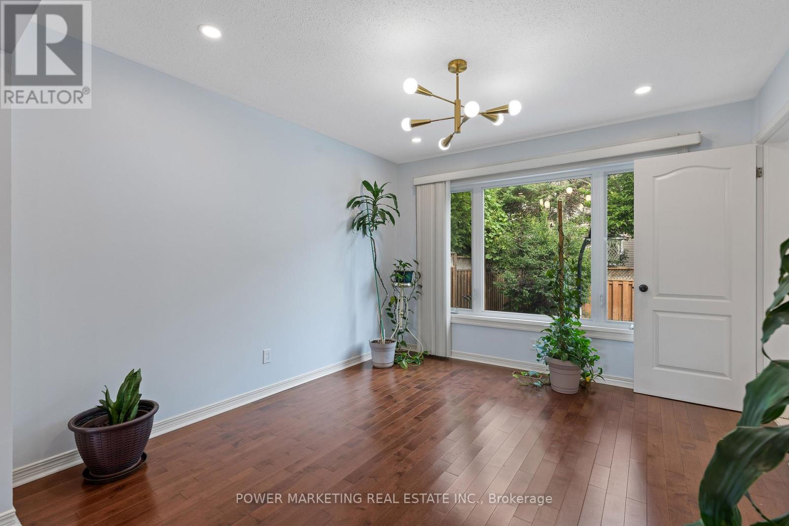 1552 Blohm Drive, Ottawa, Ontario  K1G 4P9 - Photo 10 - X13529248