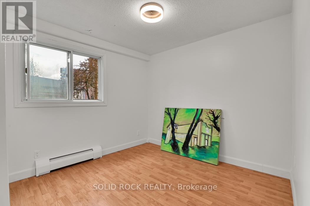 7 - 896 Elmsmere Drive, Ottawa, Ontario  K1J 7T6 - Photo 13 - X13529736