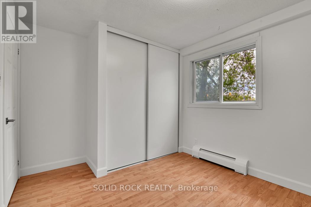 7 - 896 Elmsmere Drive, Ottawa, Ontario  K1J 7T6 - Photo 14 - X13529736