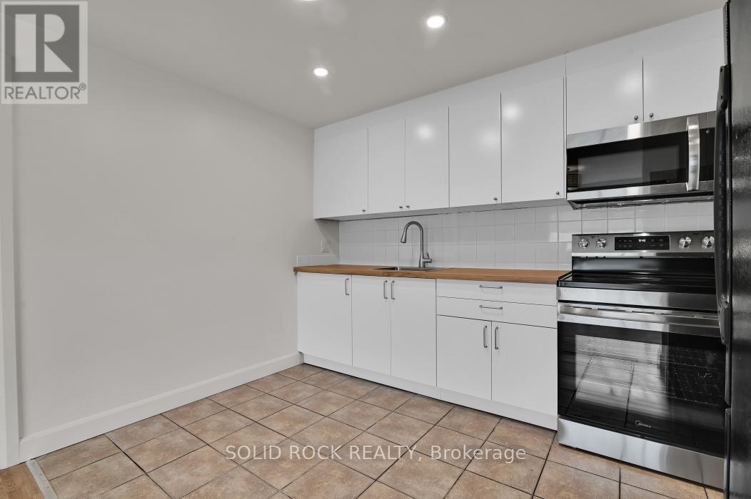 7 - 896 Elmsmere Drive, Ottawa, Ontario  K1J 7T6 - Photo 4 - X13529736