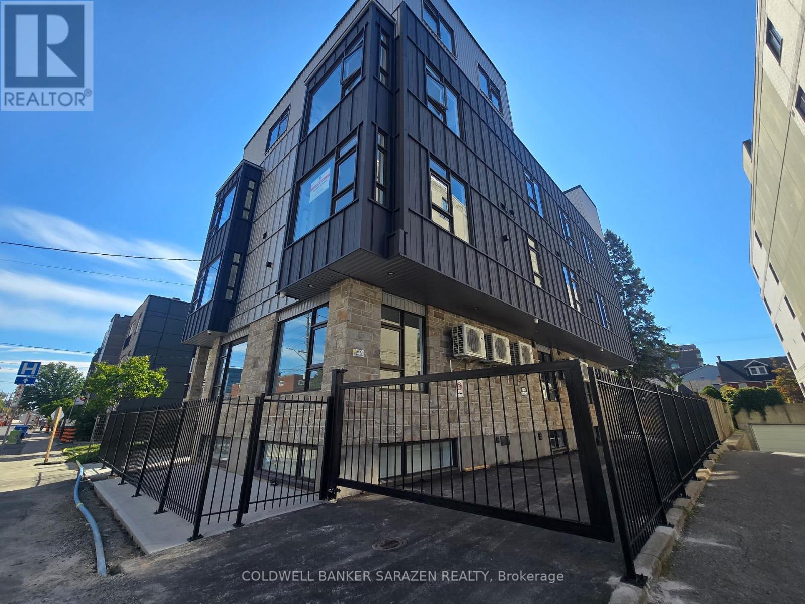 203 - 10 Mcarthur Avenue, Ottawa, Ontario  K1L 6R2 - Photo 1 - X13529746