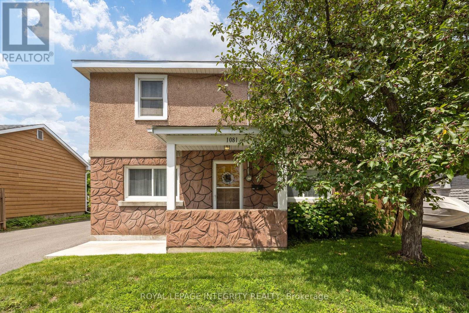 1081 Kenaston Street, Ottawa, Ontario  K1B 3P8 - Photo 1 - X13530034