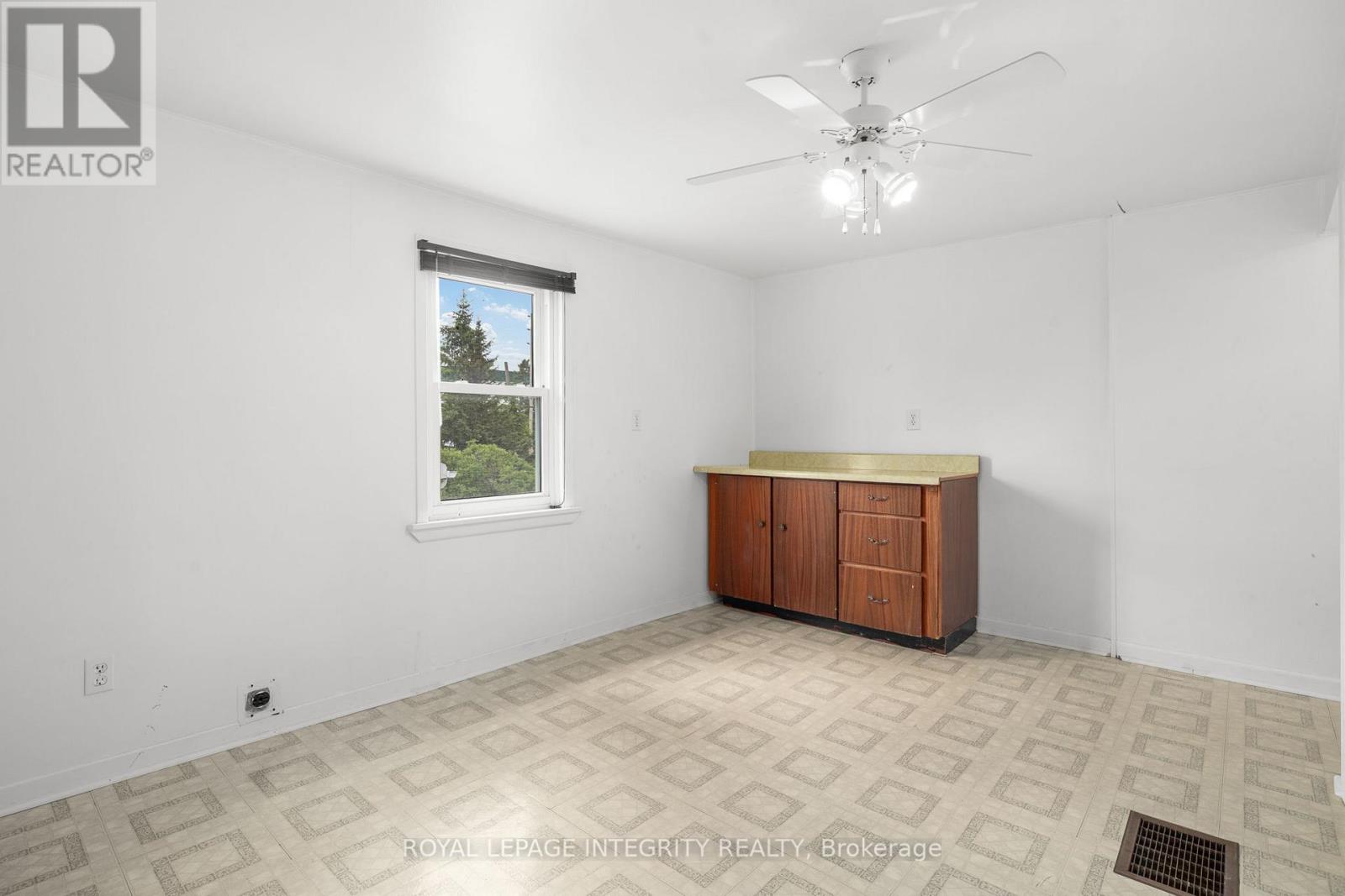 1081 Kenaston Street, Ottawa, Ontario  K1B 3P8 - Photo 45 - X13530034