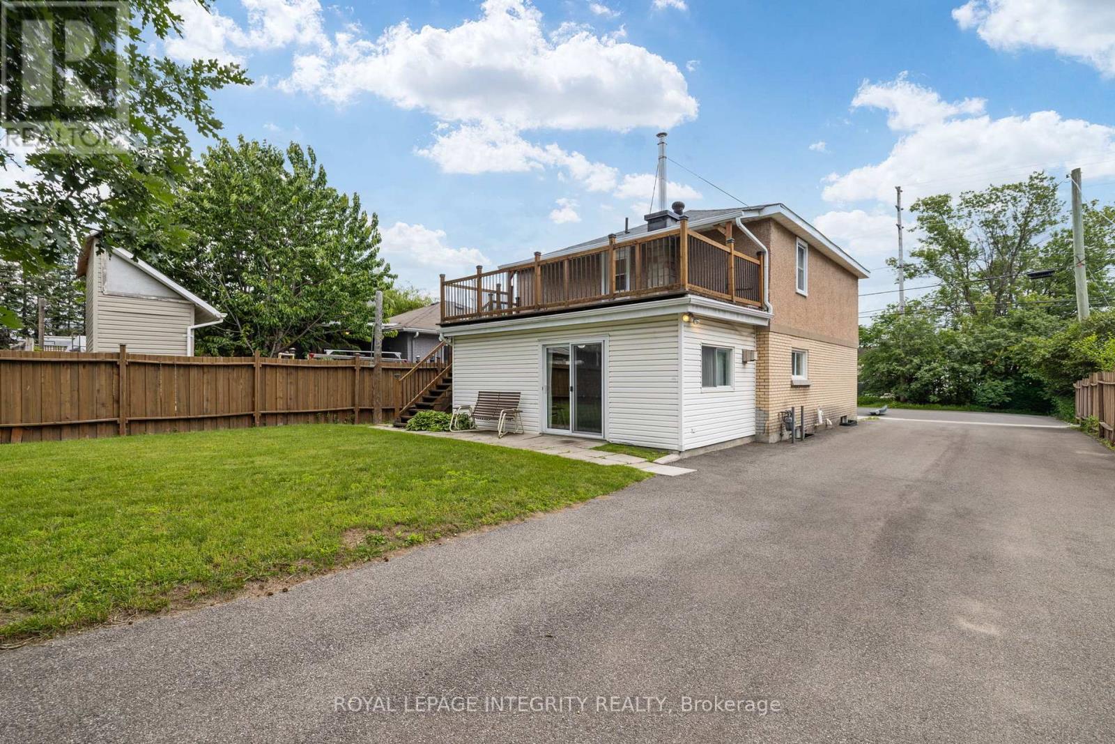 1081 Kenaston Street, Ottawa, Ontario  K1B 3P8 - Photo 5 - X13530034