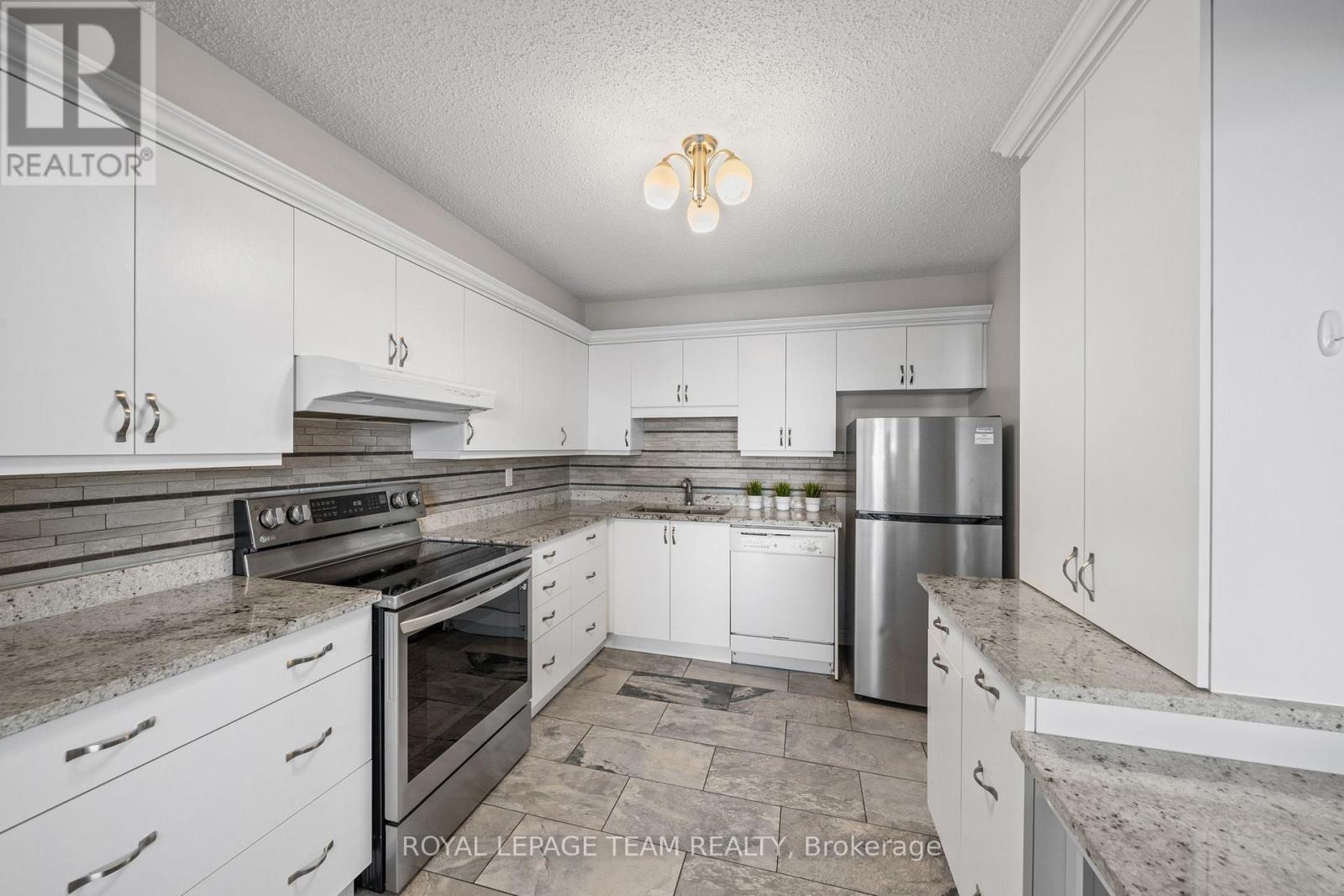 1003 - 200 Lafontaine Avenue, Ottawa, Ontario  K1L 8K8 - Photo 12 - X13530116