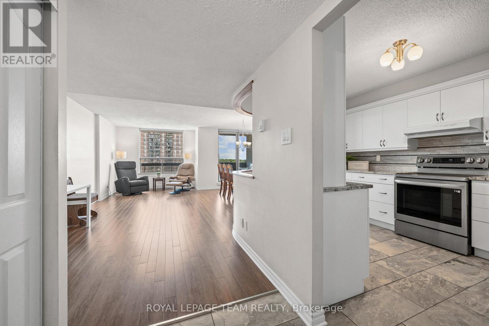 1003 - 200 Lafontaine Avenue, Ottawa, Ontario  K1L 8K8 - Photo 9 - X13530116