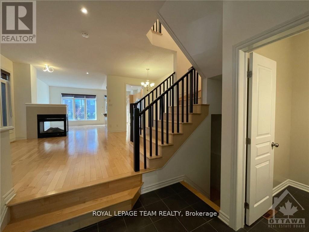 1189 Tischart Crescent, Ottawa, Ontario  K2T 0G7 - Photo 3 - X13530302