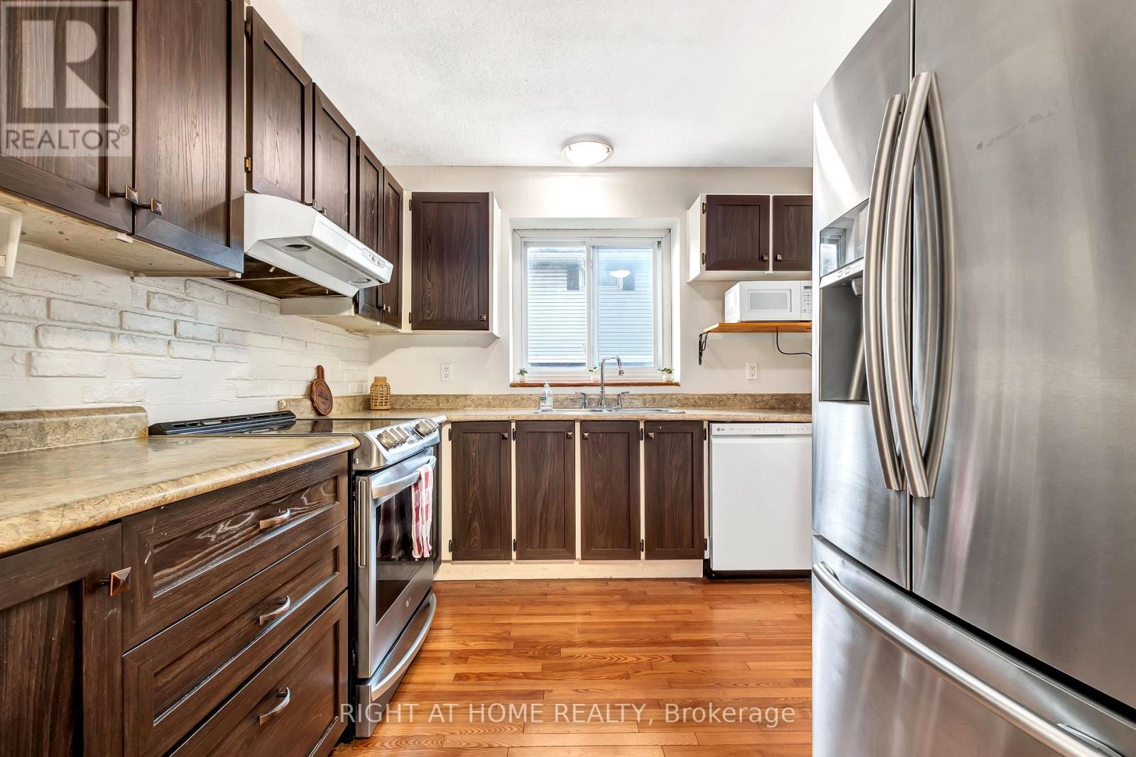 21 - 5 Hadley Circle, Ottawa, Ontario  K2H 6P1 - Photo 3 - X13530496