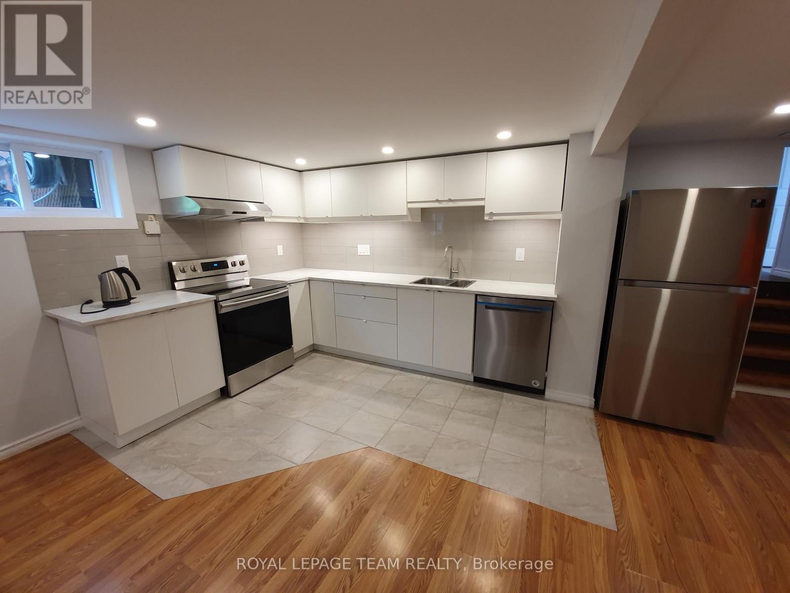 1015 Pinecrest Road, Ottawa, Ontario  K2B 6B6 - Photo 14 - X13530704