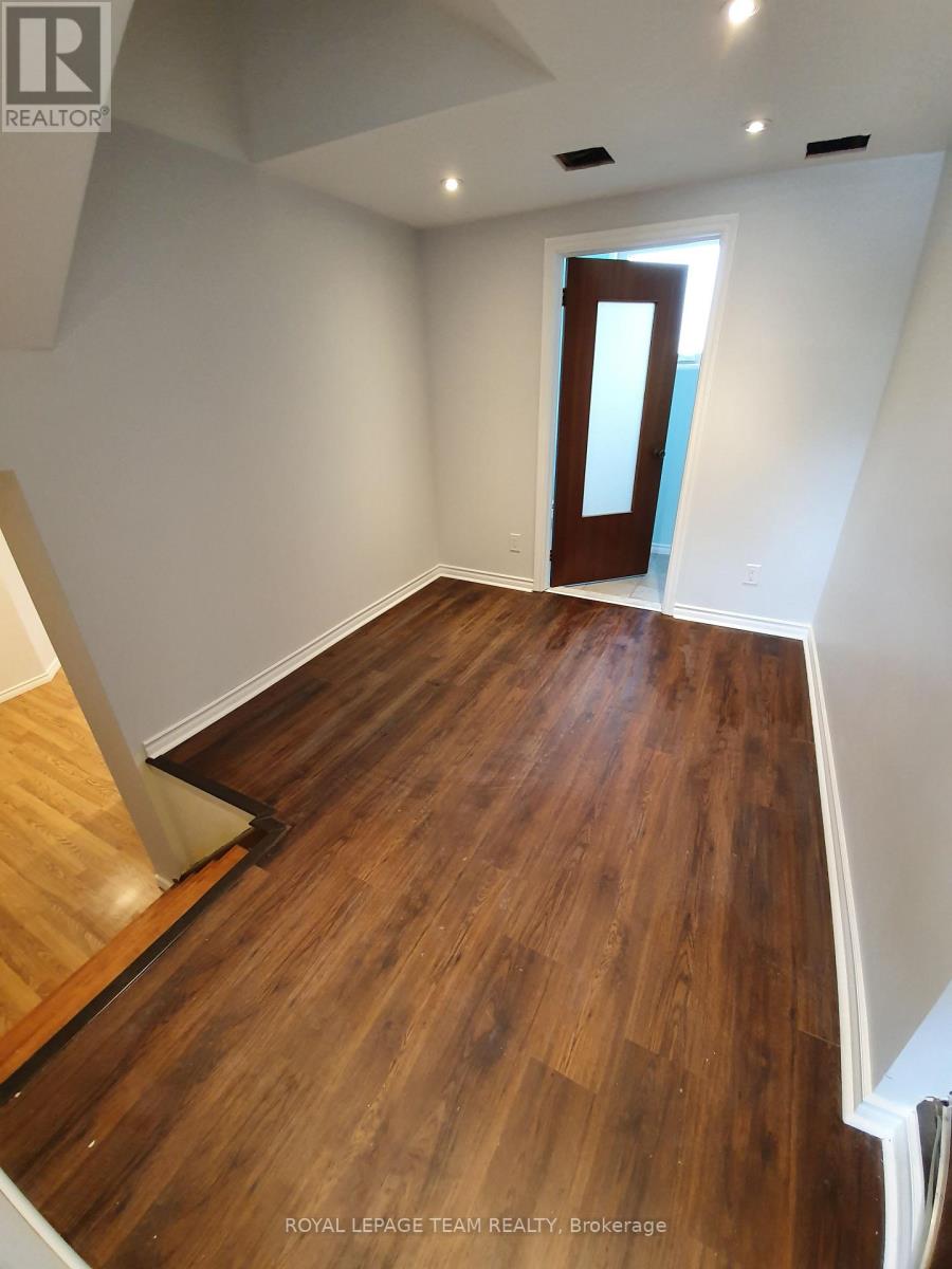 1015 Pinecrest Road, Ottawa, Ontario  K2B 6B6 - Photo 15 - X13530704