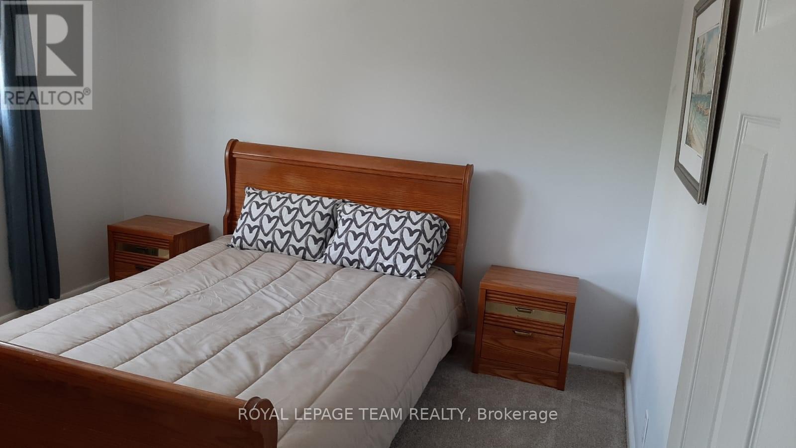 1015 Pinecrest Road, Ottawa, Ontario  K2B 6B6 - Photo 3 - X13530704