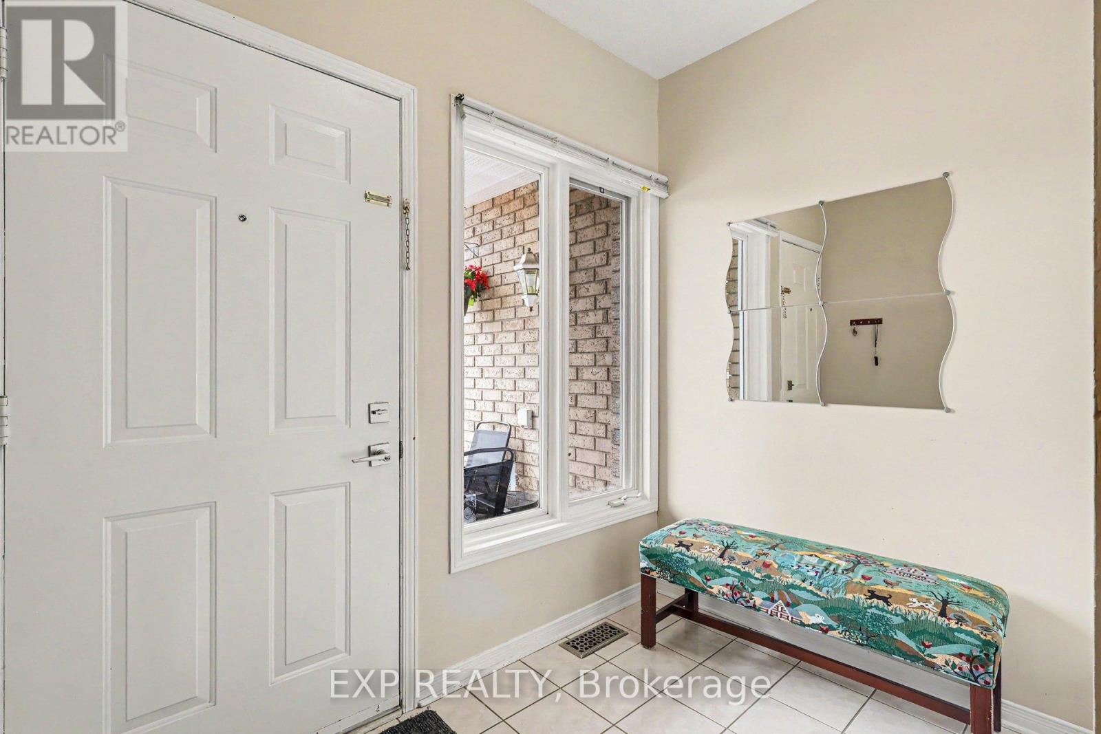 86 Scarlet Court, Ottawa, Ontario  K1T 3R6 - Photo 2 - X13531130