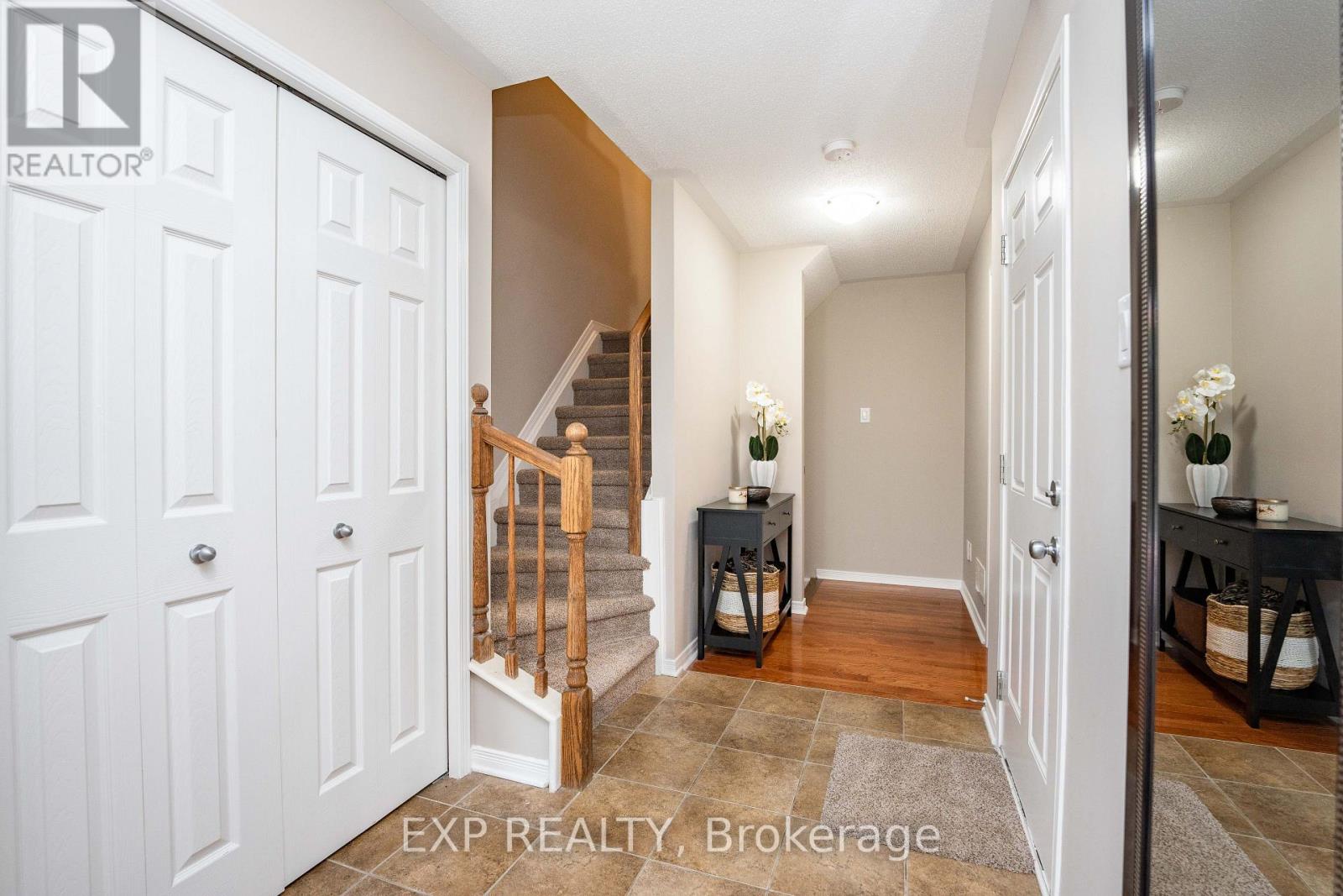 504 Barholm Private, Ottawa, Ontario  K4B 1H9 - Photo 4 - X13531142