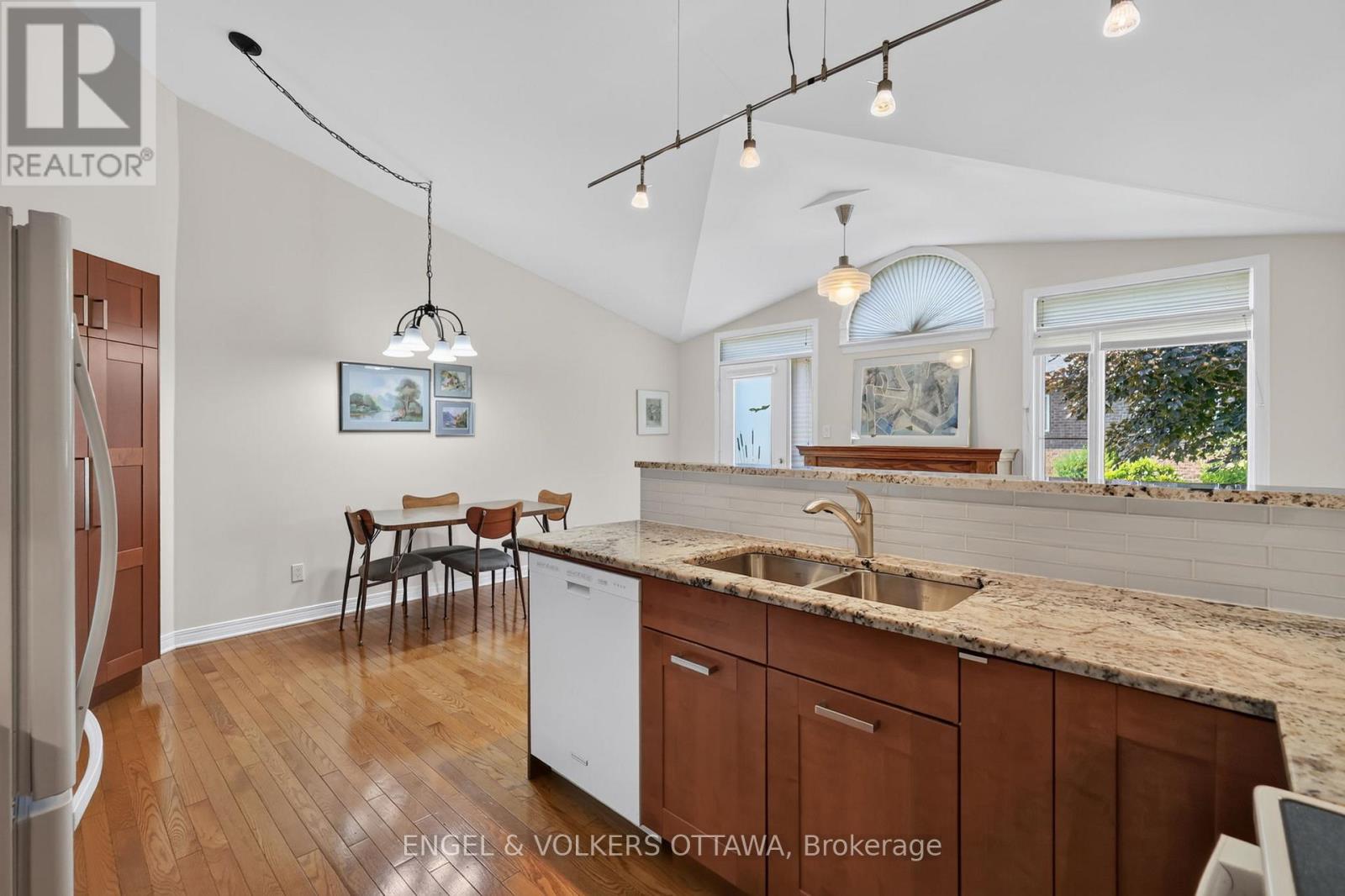 10 Waterthrush Crescent, Ottawa, Ontario  K2M 2V2 - Photo 15 - X13531536