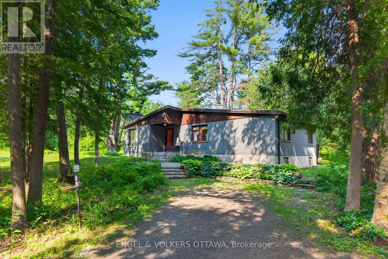 4167 Farmers Way, Ottawa, Ontario  K0A 1K0 - Photo 2 - X13532388