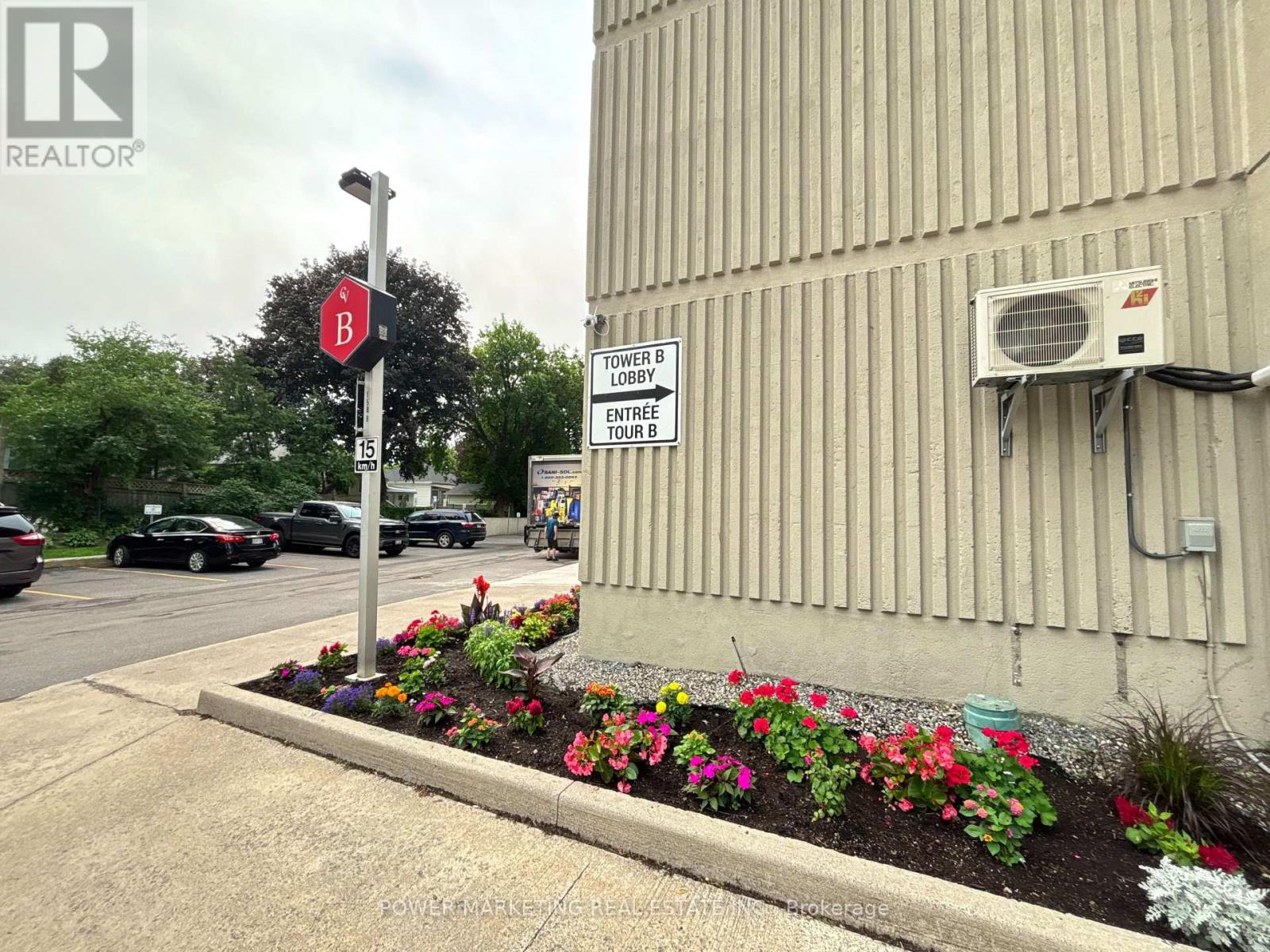1604 - 158b Mcarthur Avenue, Ottawa, Ontario  K1L 8E7 - Photo 3 - X13532406