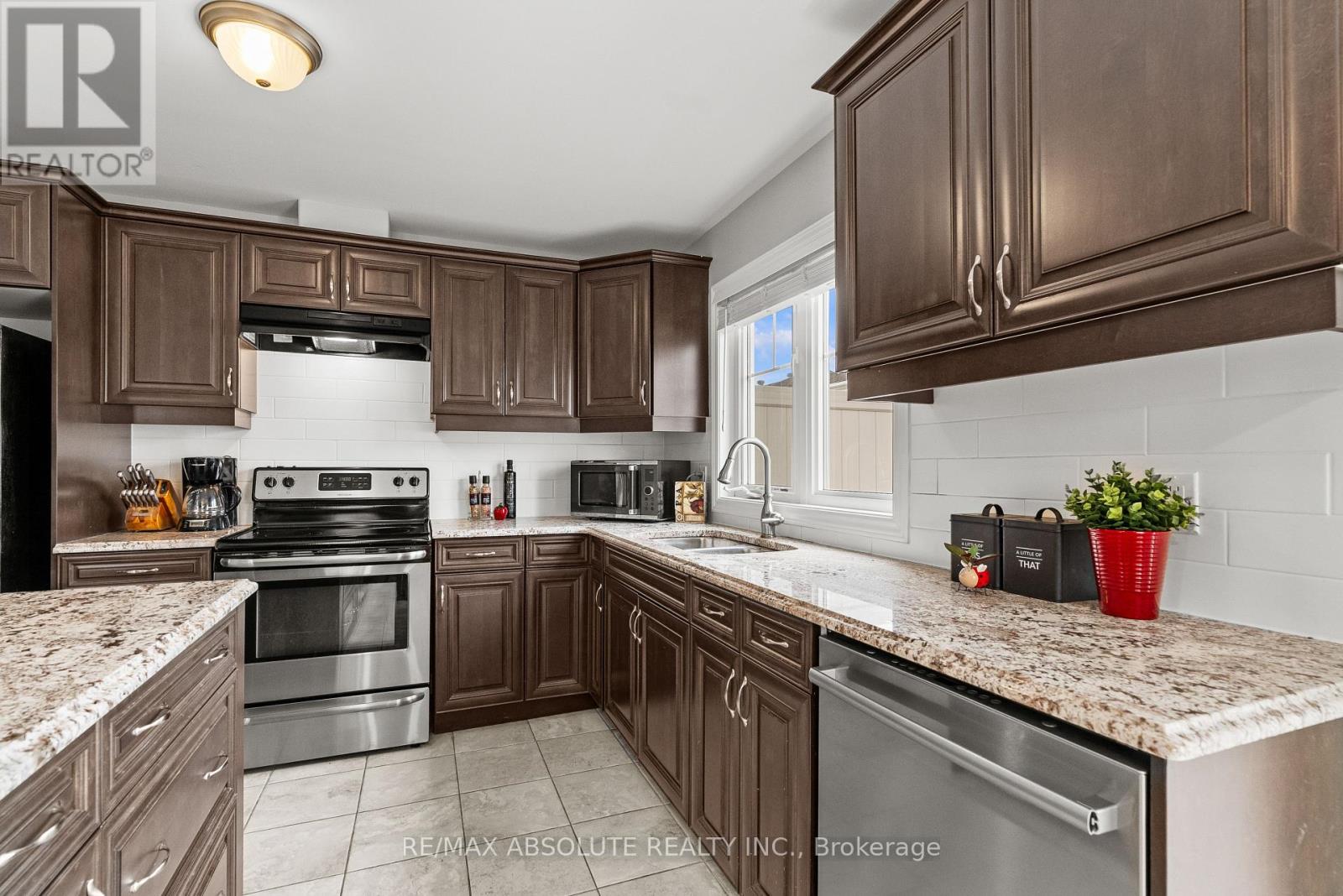 98 Brisote Lane, Ottawa, Ontario  K2S 0V4 - Photo 14 - X13532426