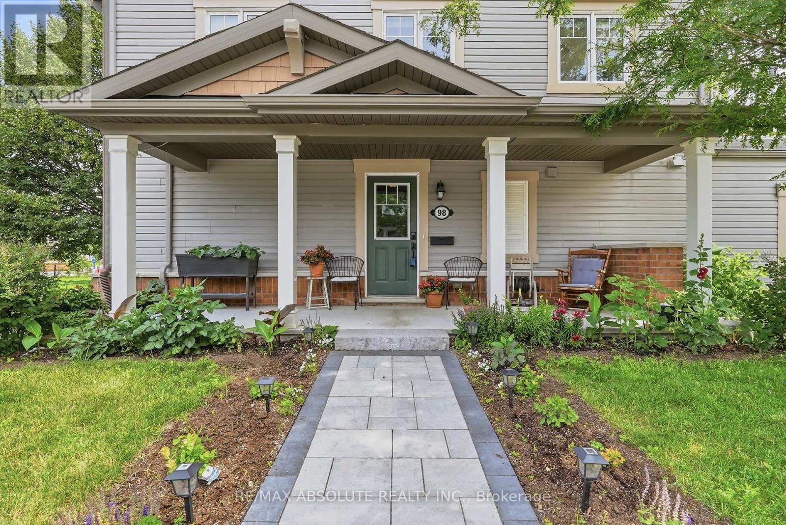 98 Brisote Lane, Ottawa, Ontario  K2S 0V4 - Photo 2 - X13532426