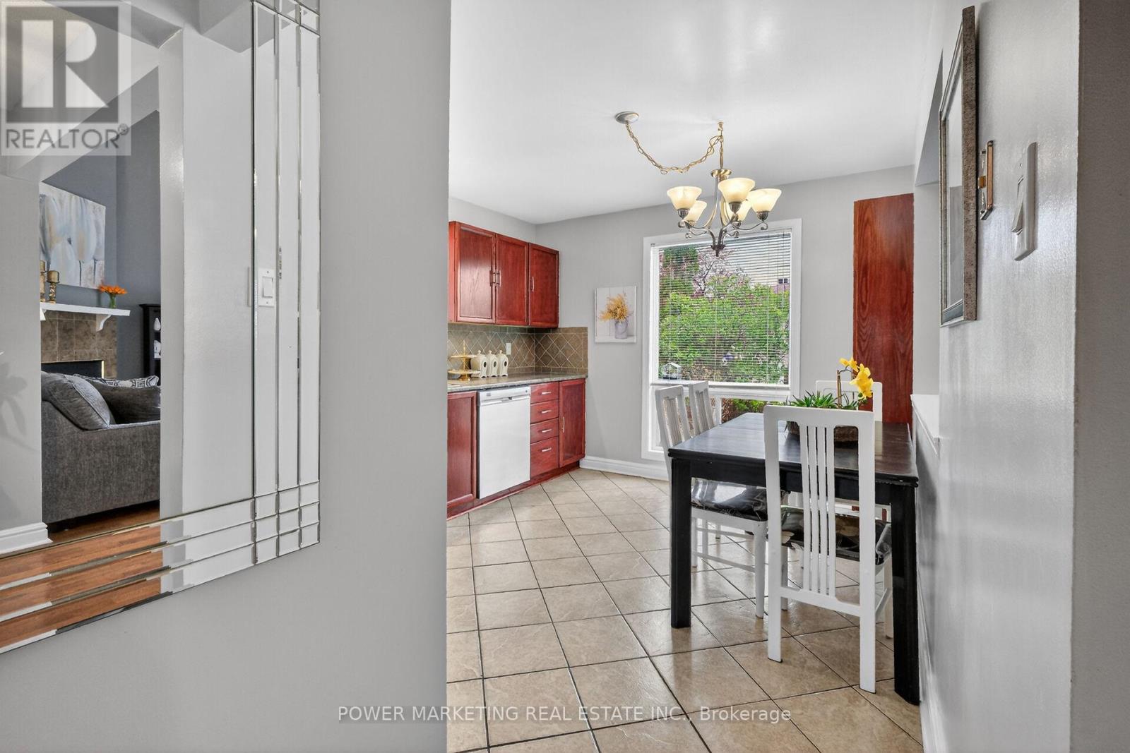 6451 Viseneau Drive, Ottawa, Ontario  K1C 5H1 - Photo 11 - X13532486