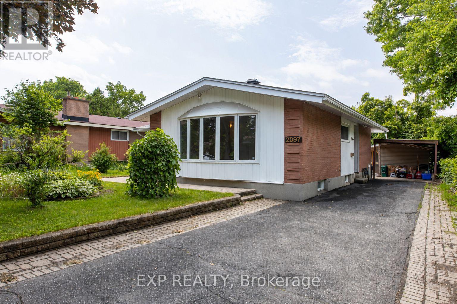 2097 Kingsley Road, Ottawa, Ontario  K2C 2X6 - Photo 1 - X13532712