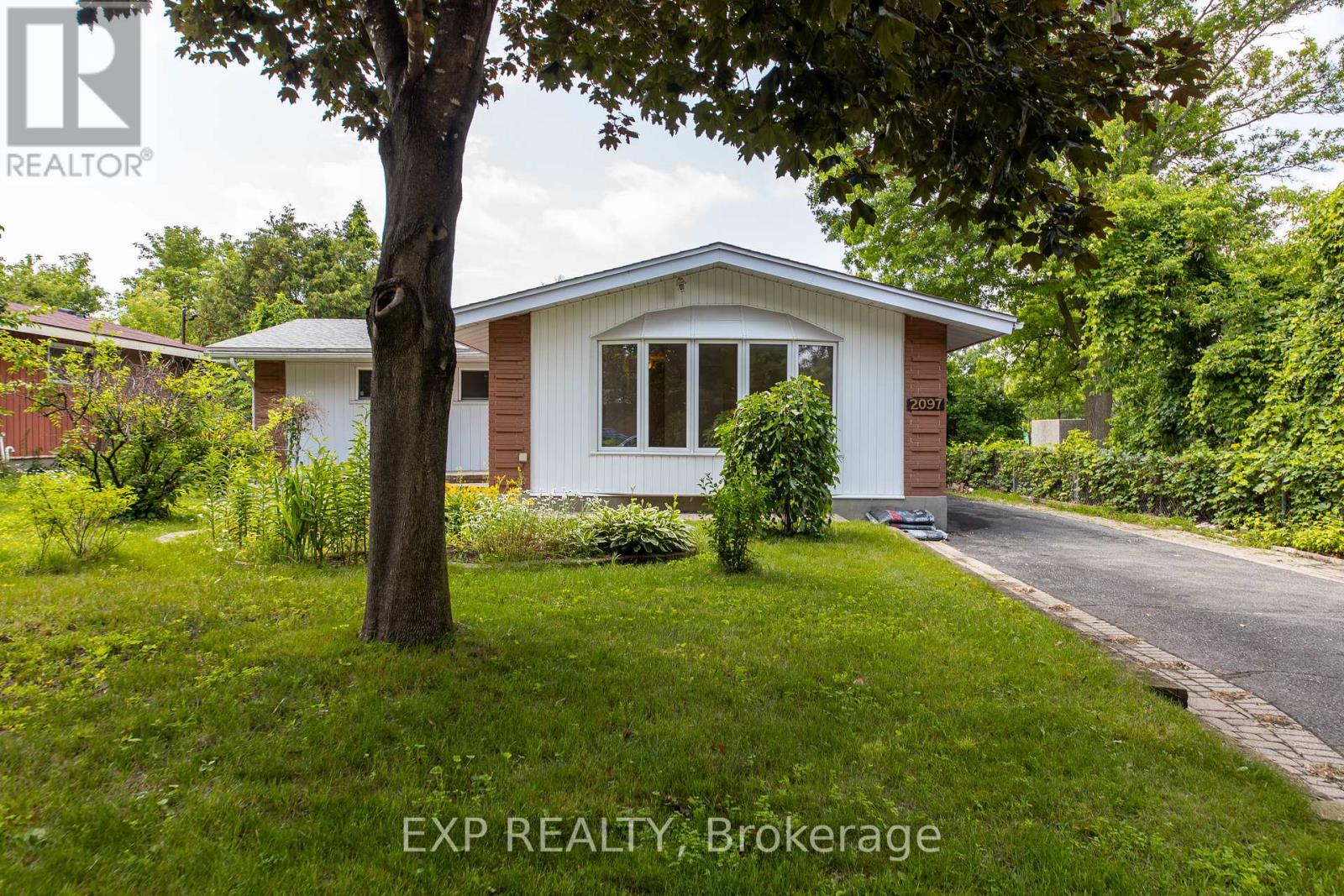 2097 Kingsley Road, Ottawa, Ontario  K2C 2X6 - Photo 2 - X13532712