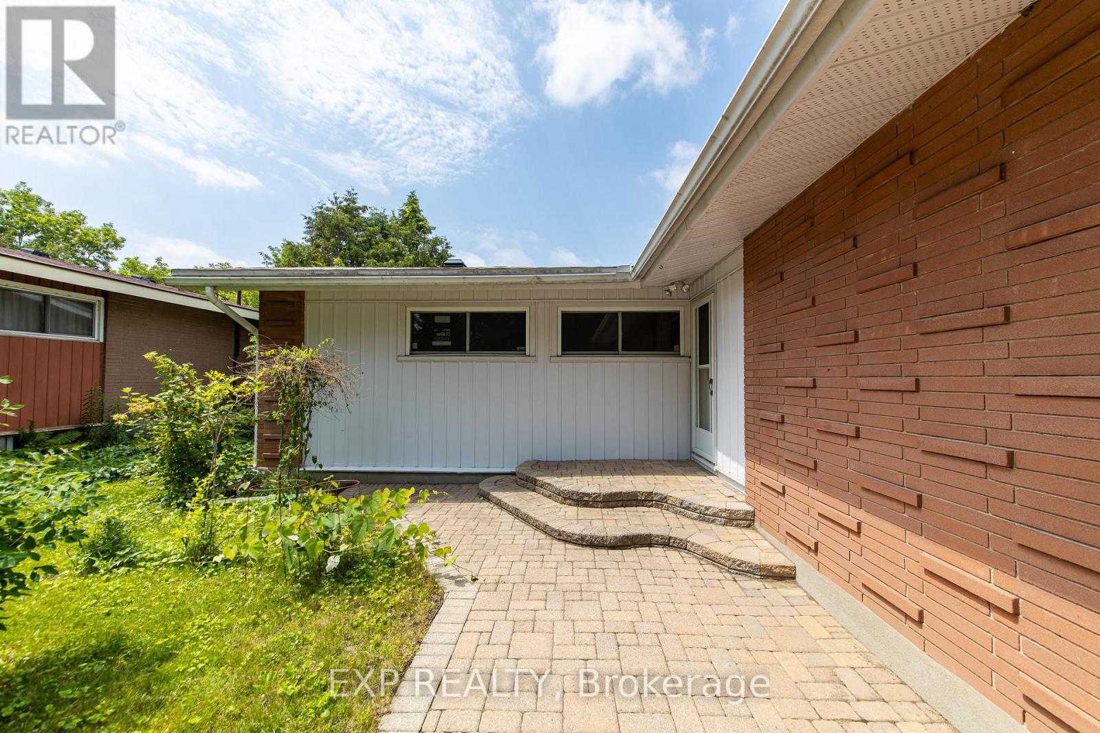 2097 Kingsley Road, Ottawa, Ontario  K2C 2X6 - Photo 3 - X13532712
