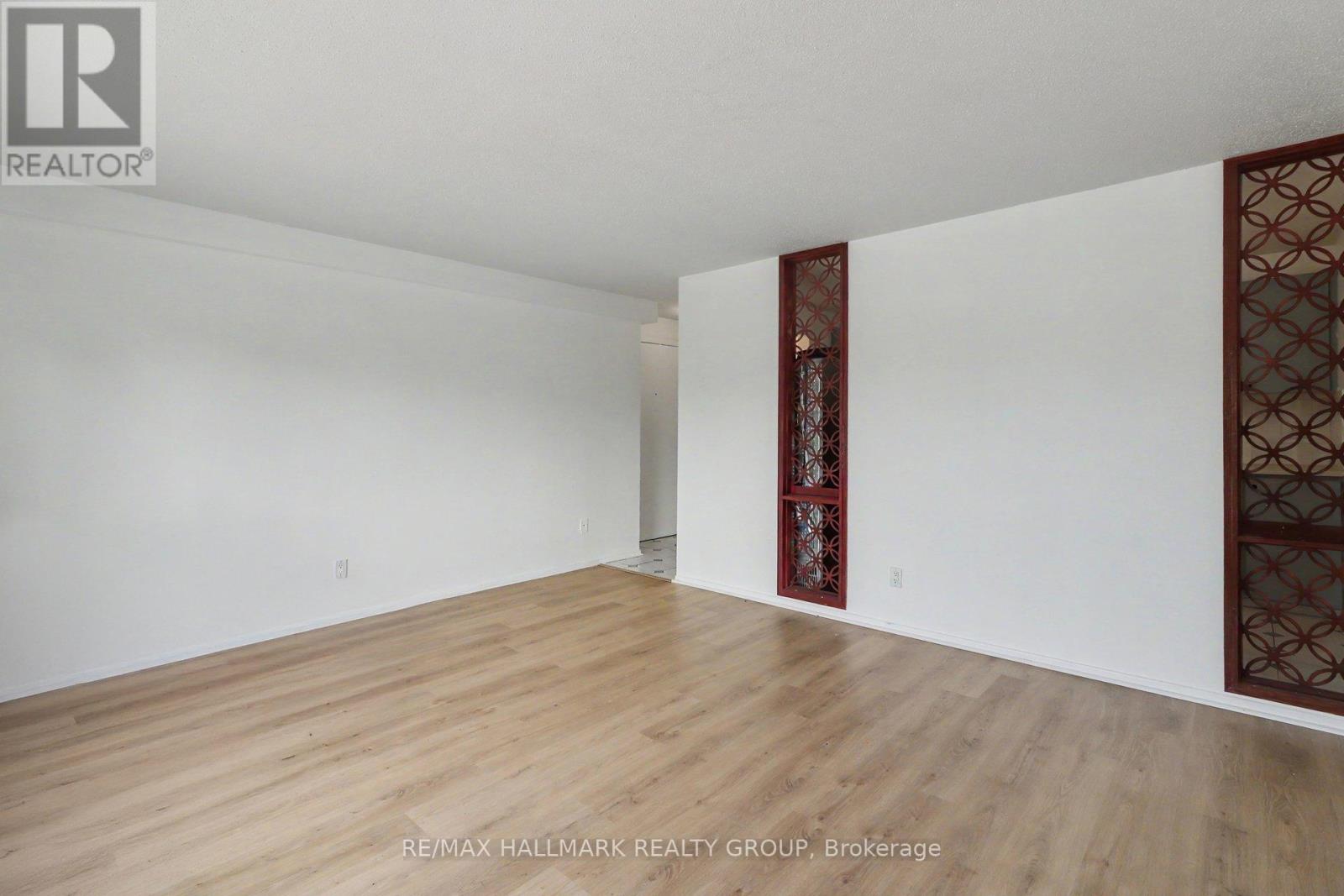 8 - 900 Elmsmere Road, Ottawa, Ontario  K1J 7T6 - Photo 3 - X13533036