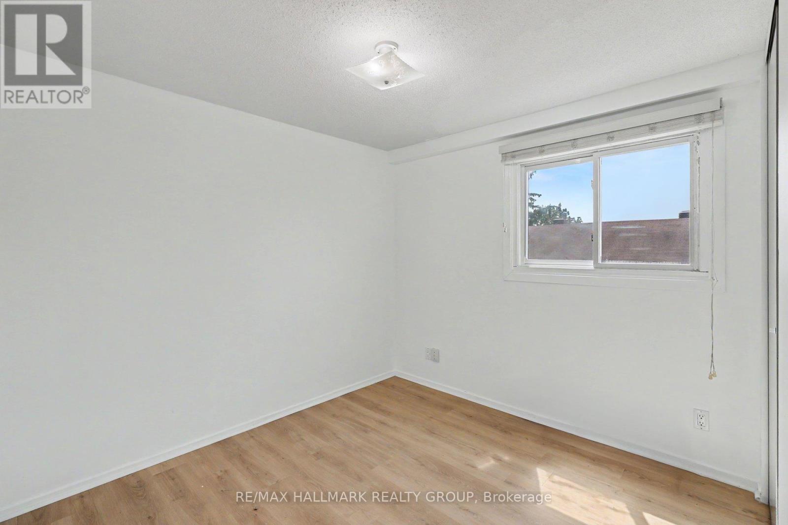 8 - 900 Elmsmere Road, Ottawa, Ontario  K1J 7T6 - Photo 9 - X13533036