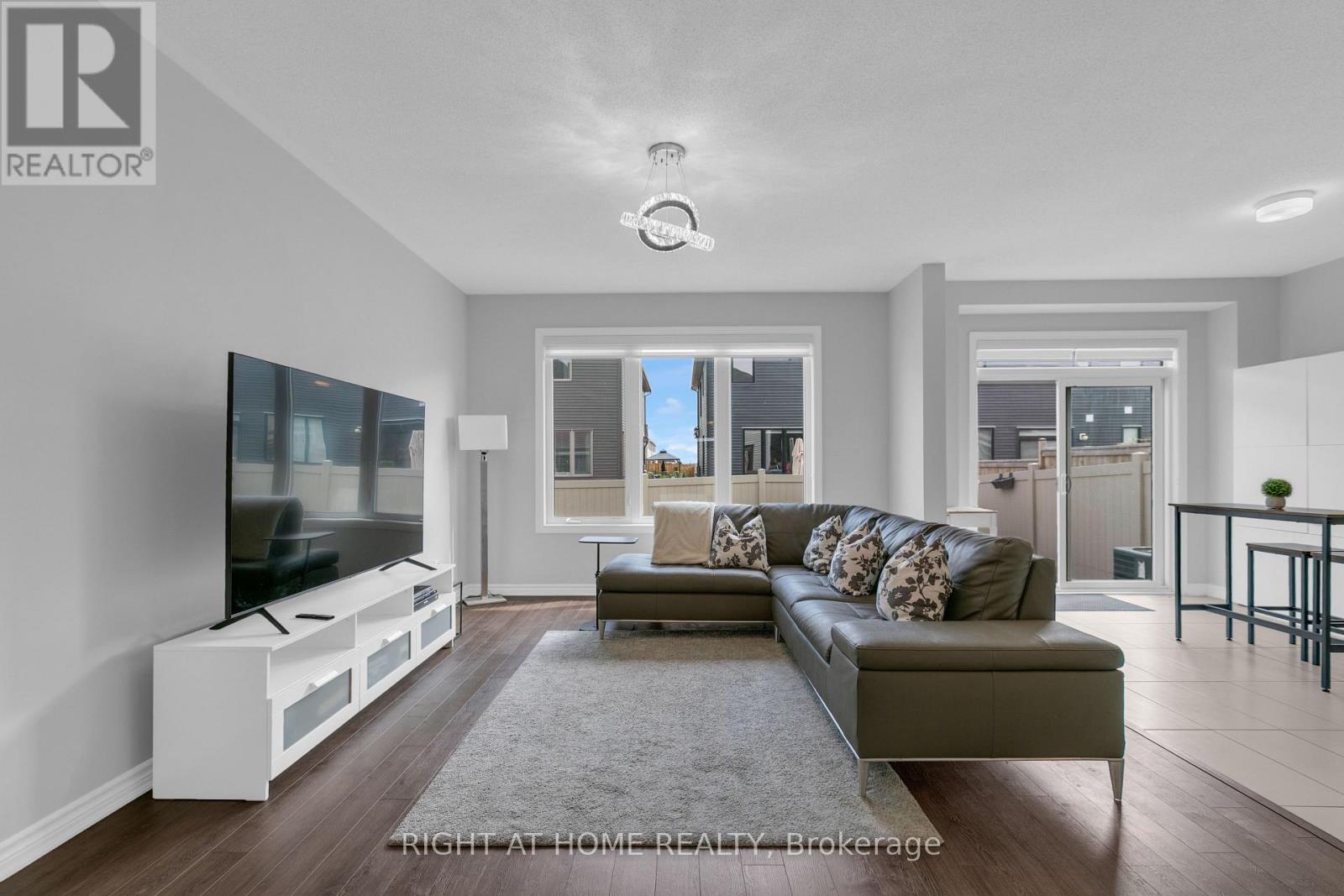 104 Unity Place, Ottawa, Ontario  K2S 2Y8 - Photo 5 - X13533050