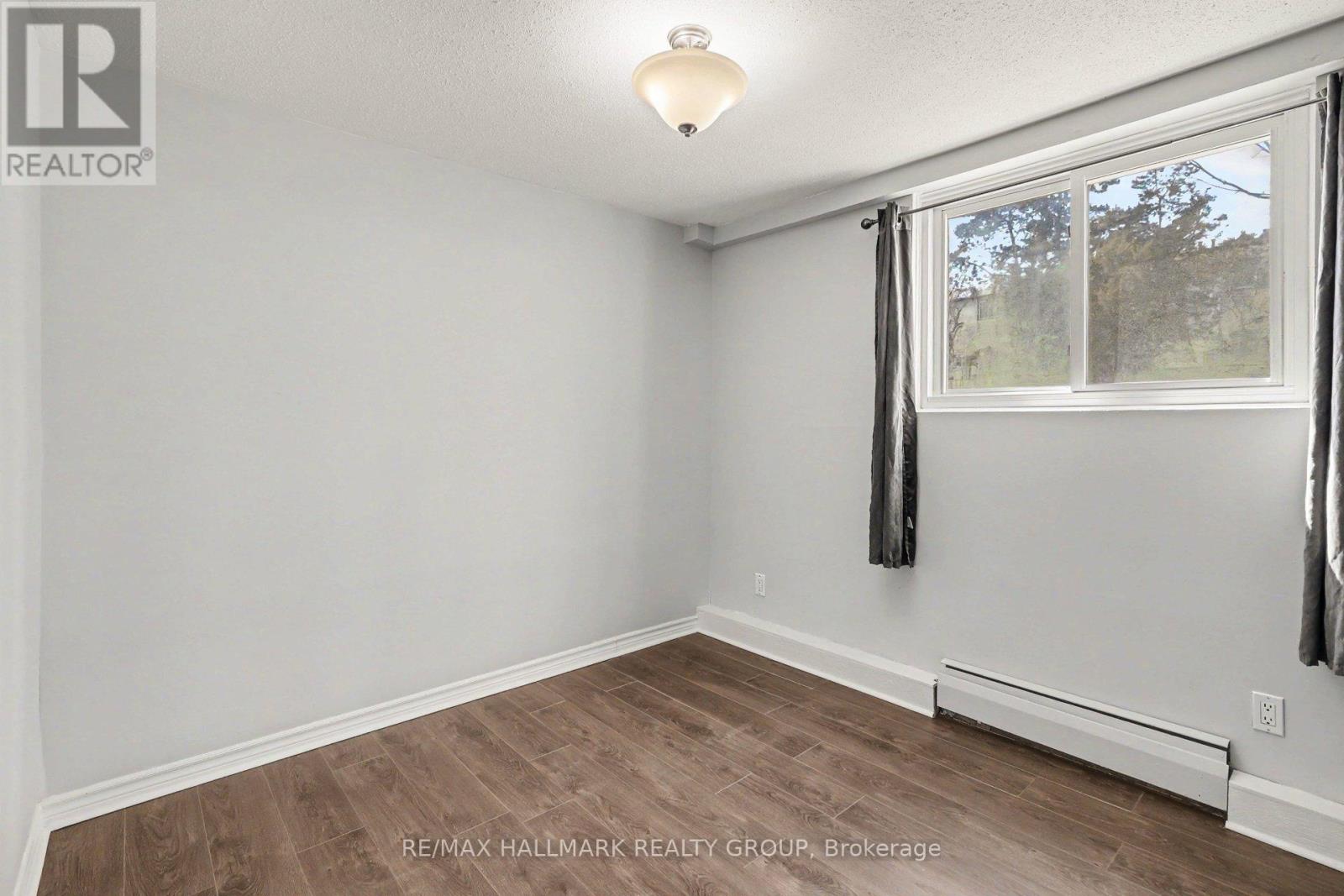 2 - 898 Elmsmere Road, Ottawa, Ontario  K1J 7T6 - Photo 14 - X13533068