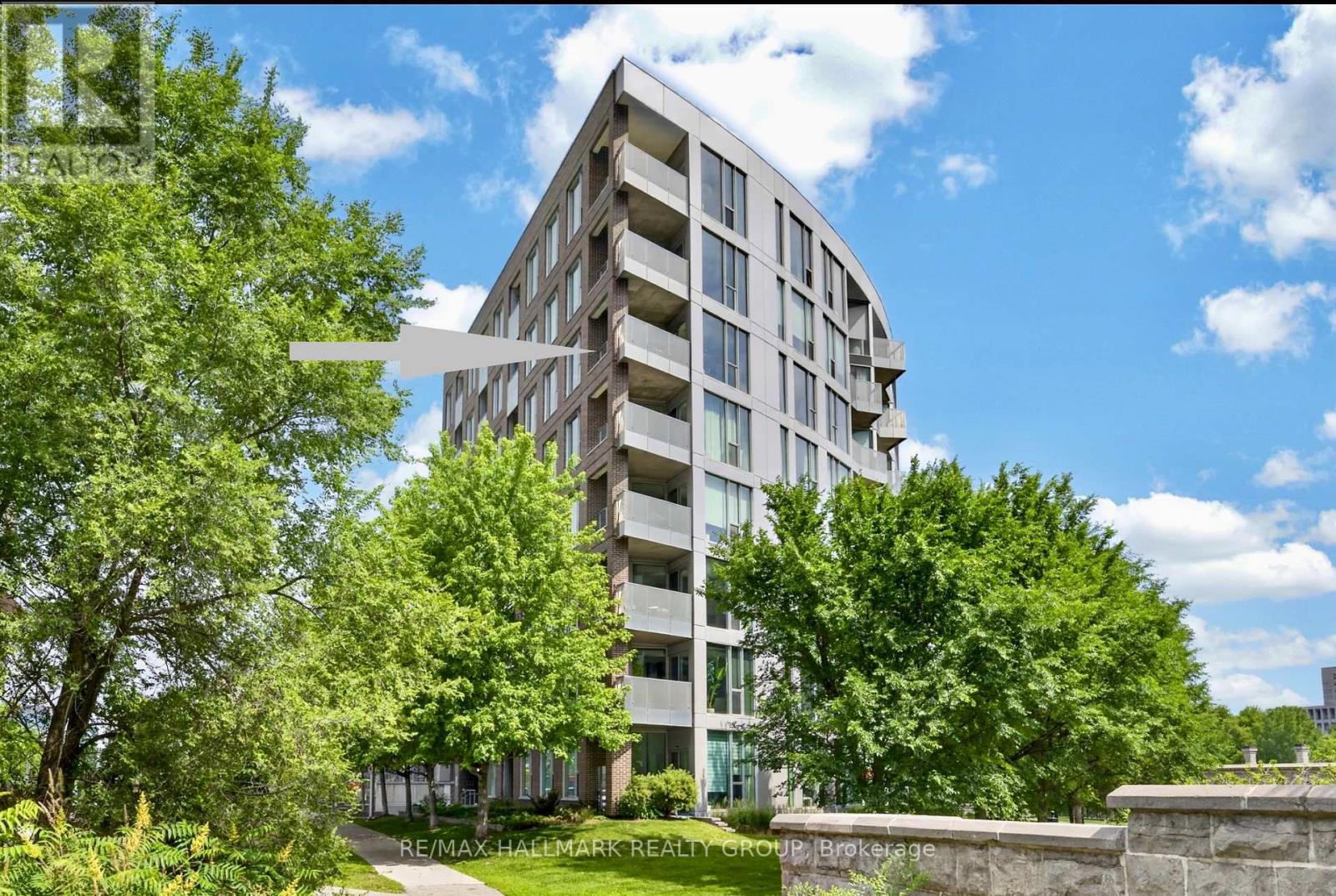 617 - 300 C Lett Street, Ottawa, Ontario  K1R 0A8 - Photo 1 - X13533230