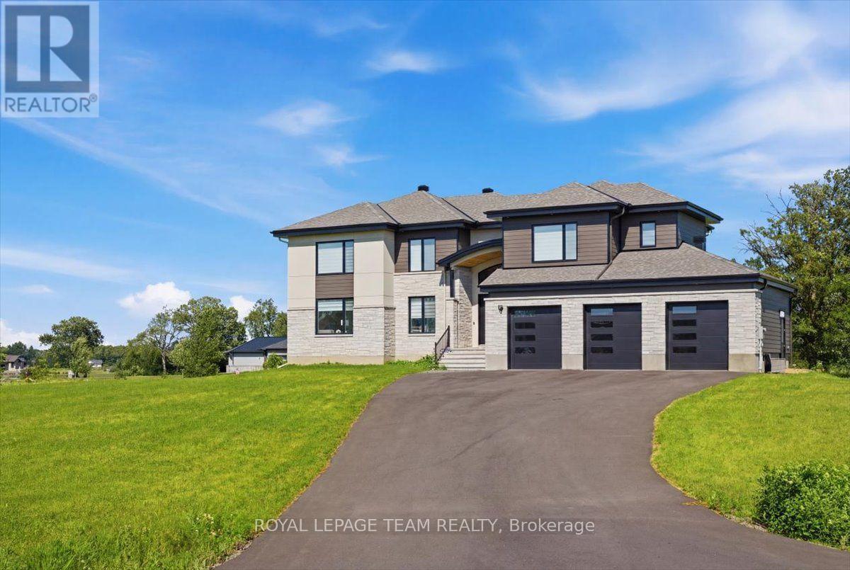 72 Synergy Way, Ottawa, Ontario  K2W 0K3 - Photo 2 - X13534076