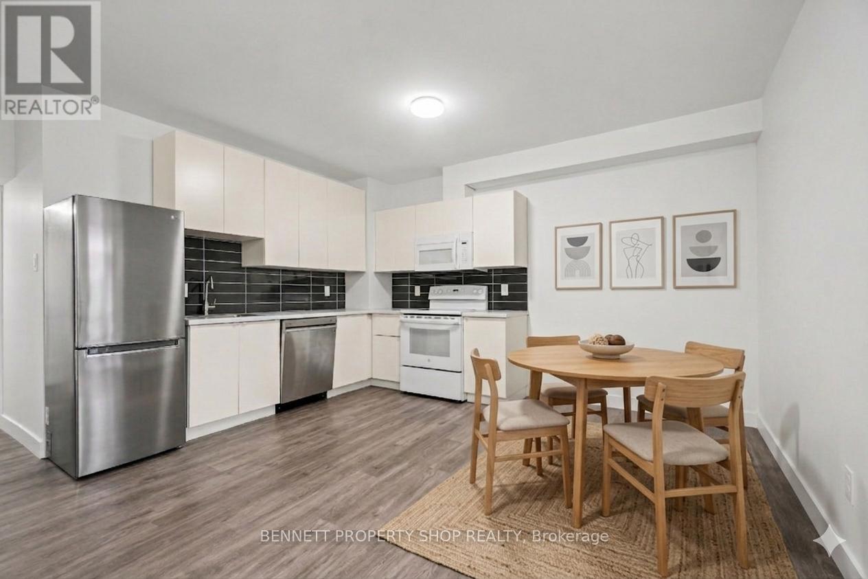 B - 1225 Ridgemont Avenue, Ottawa, Ontario  K1V 6E6 - Photo 2 - X13534324
