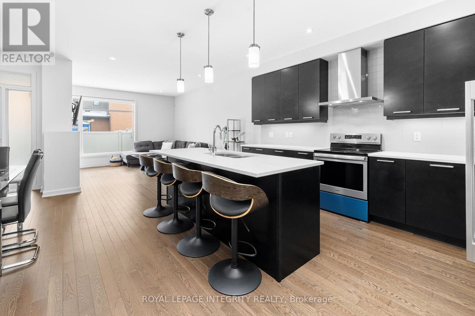 641 Odyssey Way, Ottawa, Ontario  K1T 0T5 - Photo 5 - X13534926