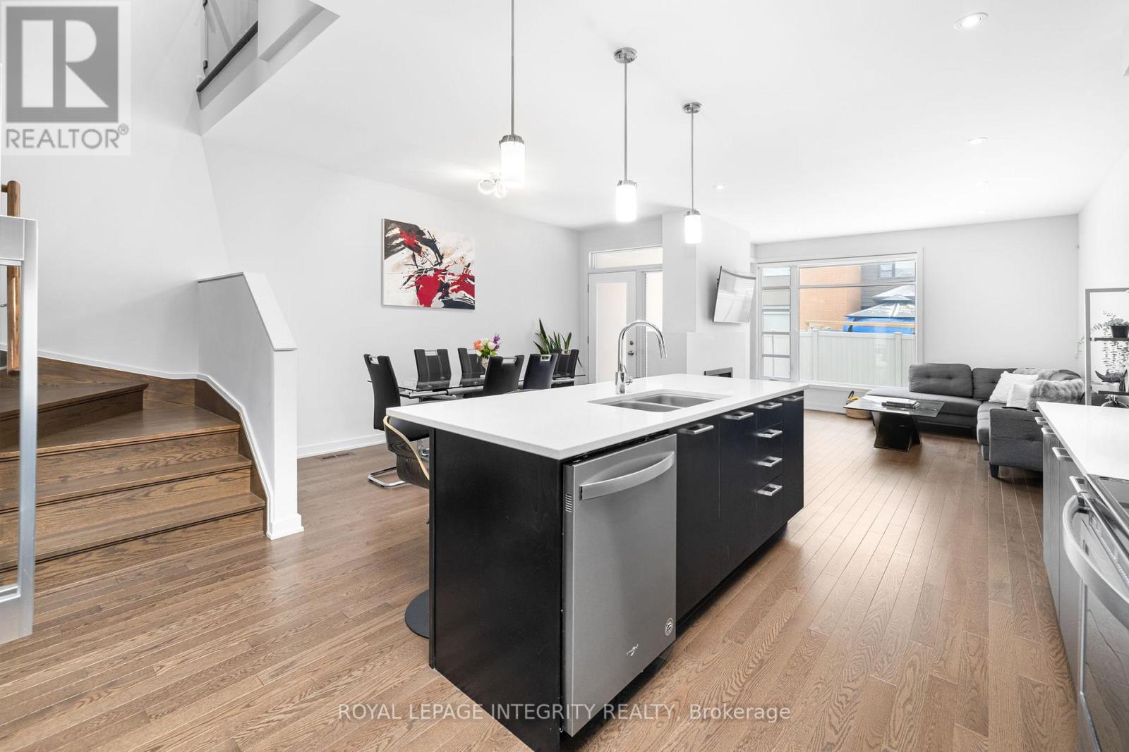 641 Odyssey Way, Ottawa, Ontario  K1T 0T5 - Photo 8 - X13534926