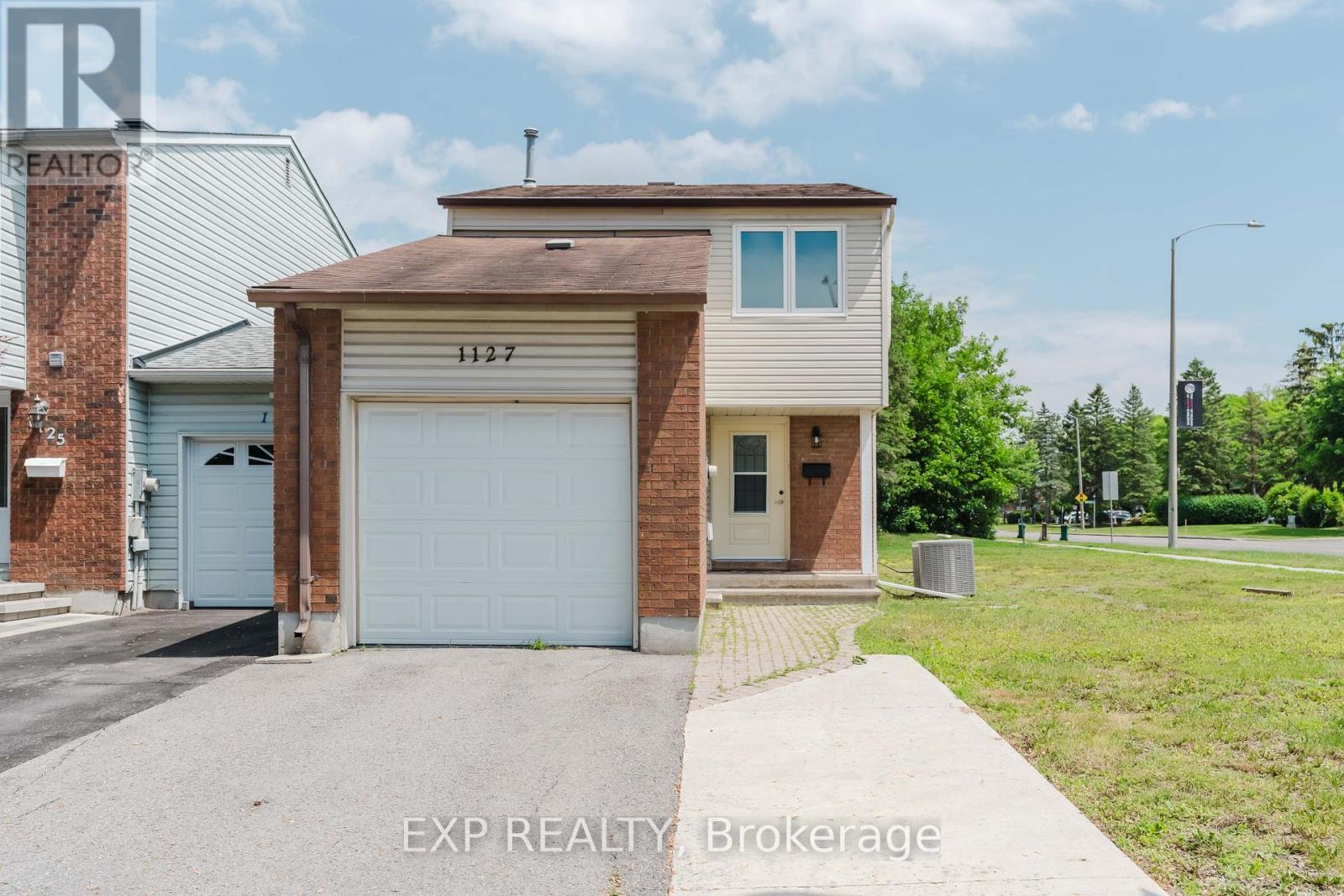 1127 Avignon Court, Ottawa, Ontario  K1C 2M2 - Photo 1 - X13535020