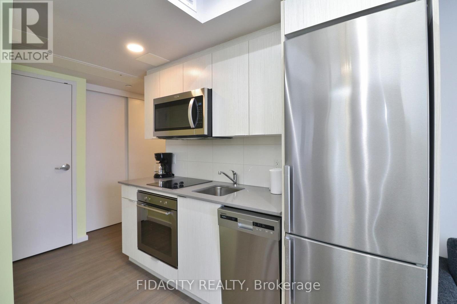 719 - 105 Champagne Avenue S, Ottawa, Ontario  K1S 5E5 - Photo 3 - X13535198