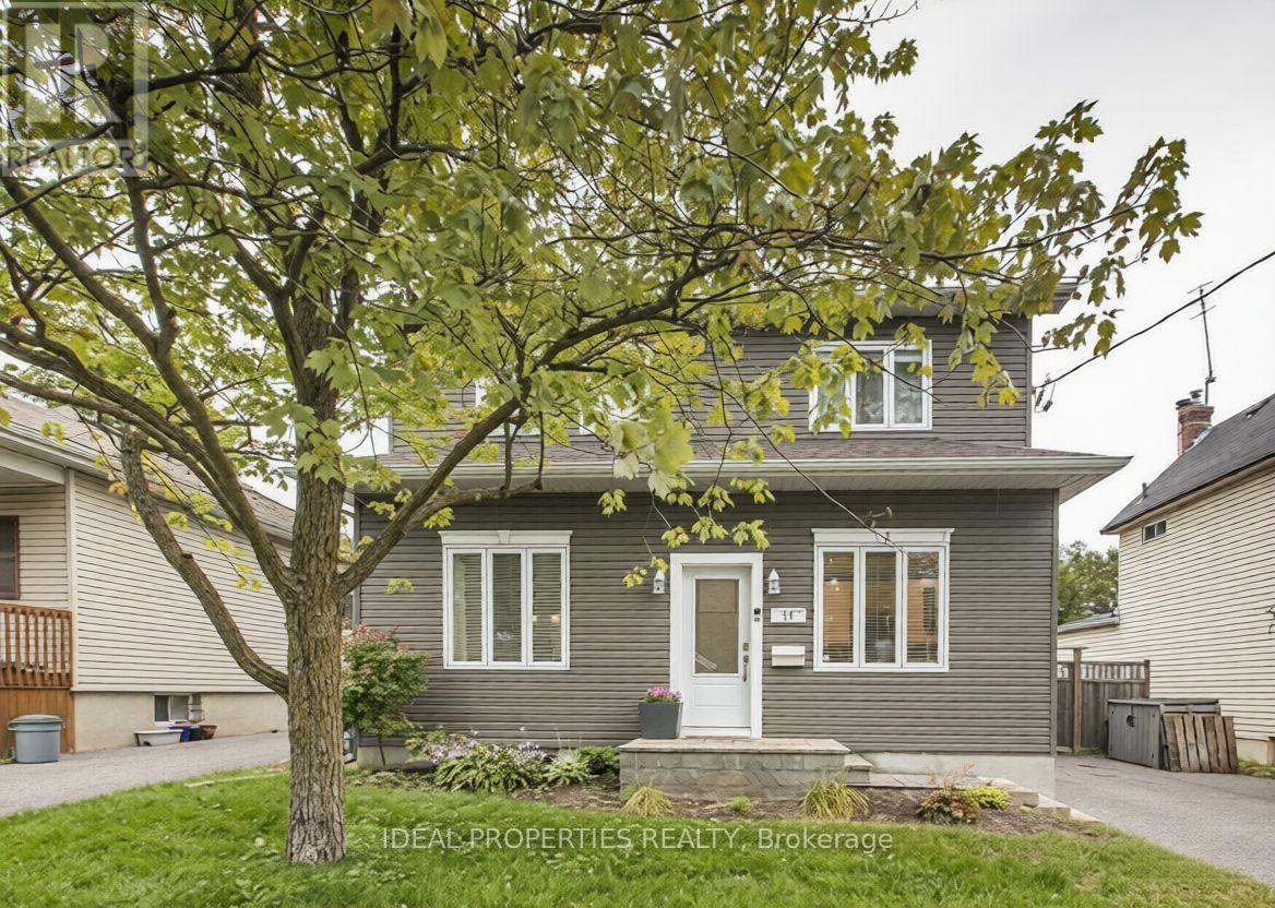 17 Anna Avenue, Ottawa, Ontario  K1Z 7T5 - Photo 1 - X13535706
