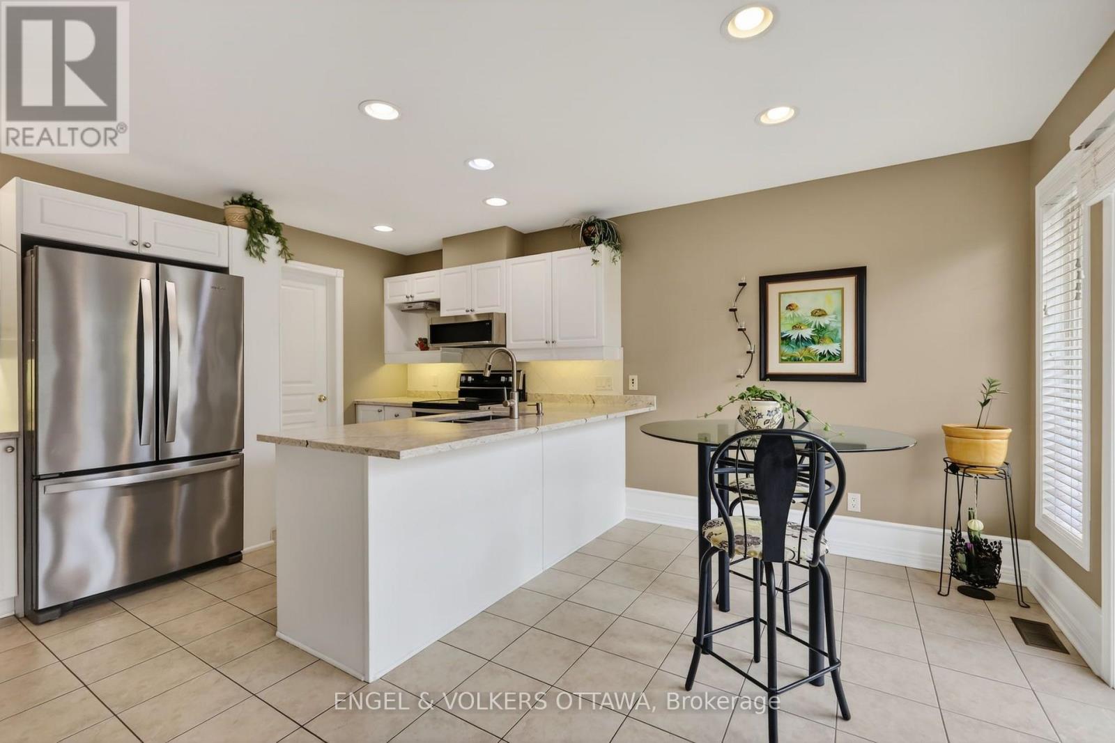 7 Drysdale Street, Ottawa, Ontario  K2K 3L3 - Photo 5 - X13535850