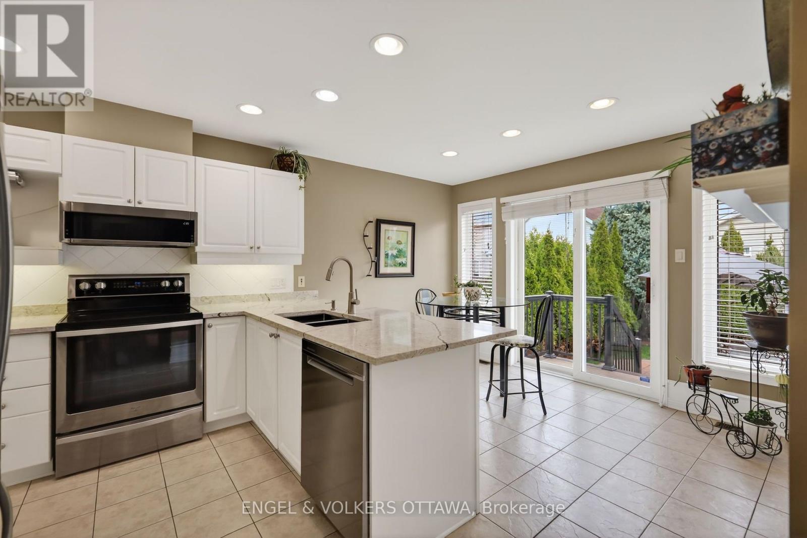 7 Drysdale Street, Ottawa, Ontario  K2K 3L3 - Photo 7 - X13535850
