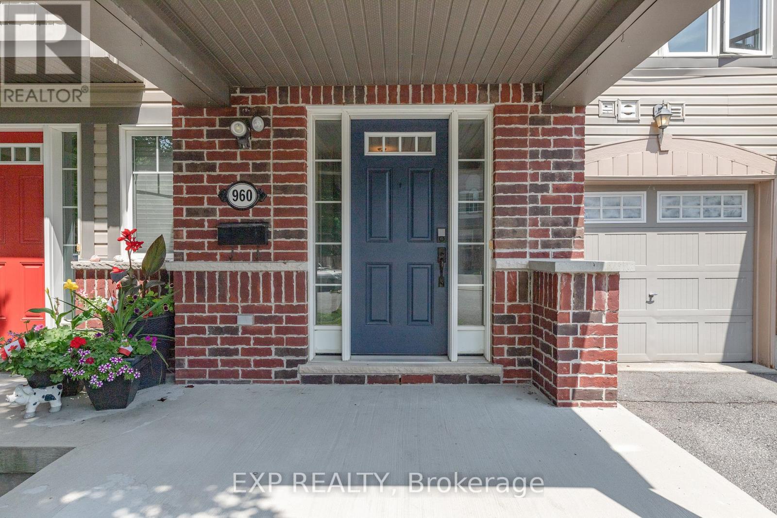 960 Messor Crescent, Ottawa, Ontario  K2S 0L7 - Photo 3 - X13535920