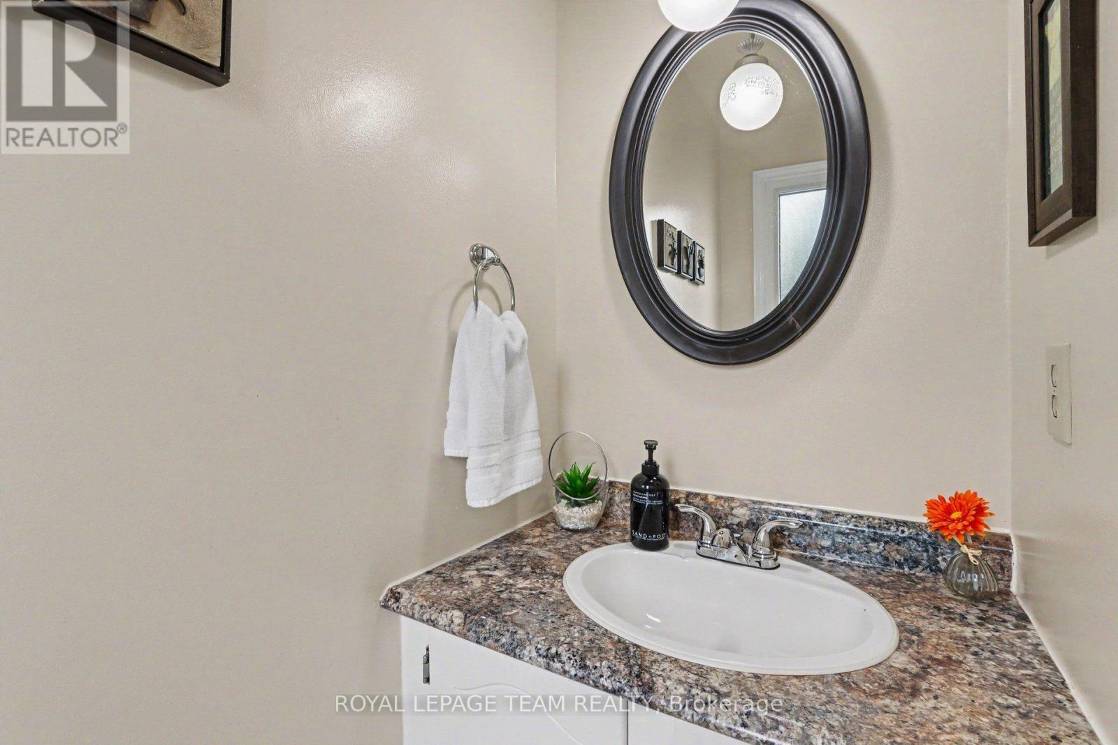 95 Seabrooke Drive, Ottawa, Ontario  K2L 2H9 - Photo 11 - X13536256