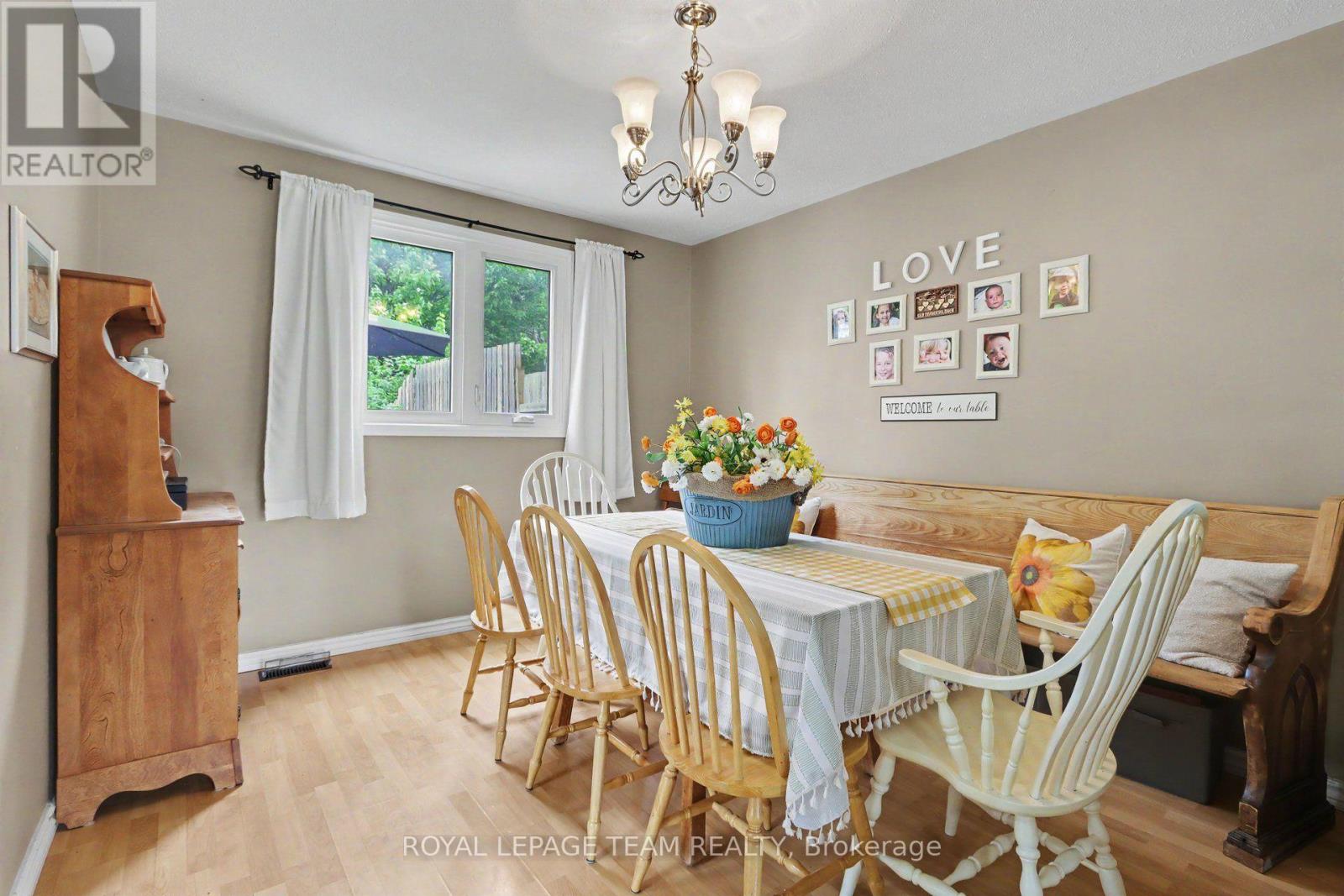 95 Seabrooke Drive, Ottawa, Ontario  K2L 2H9 - Photo 5 - X13536256