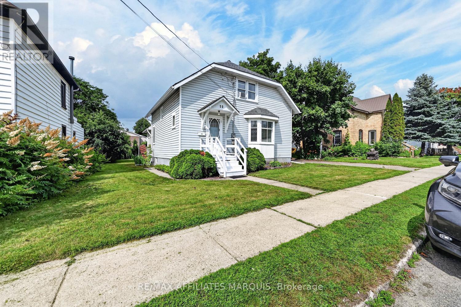 53 Smiths Falls Avenue, Smiths Falls, Ontario  K7A 3B2 - Photo 2 - X13536276