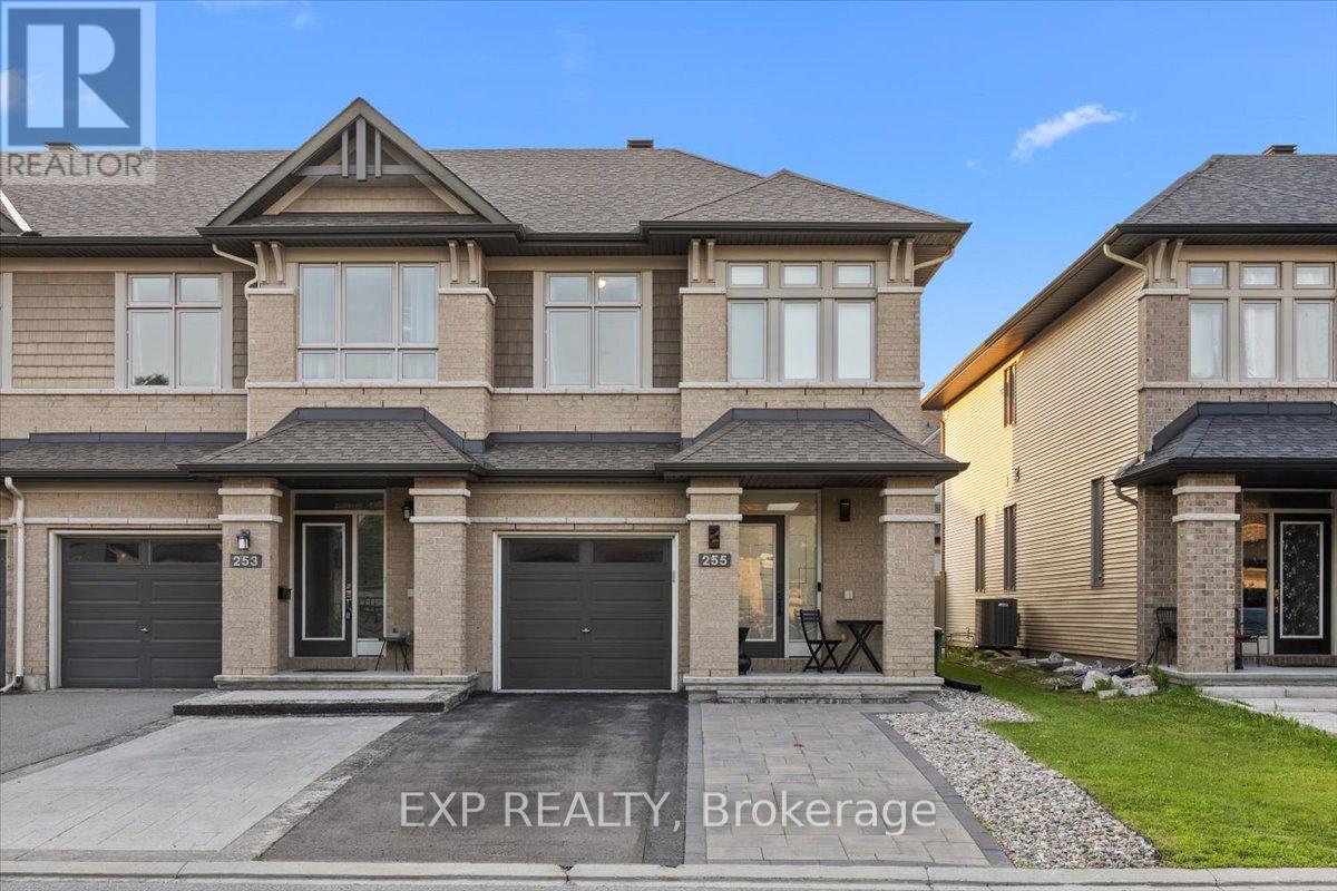 255 Shinleaf Crescent, Ottawa, Ontario  K1W 0J2 - Photo 1 - X13536282