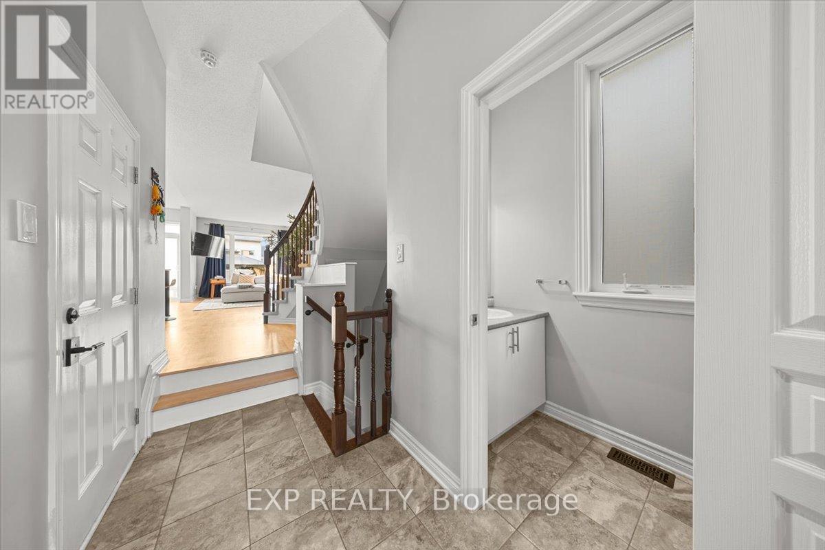 255 Shinleaf Crescent, Ottawa, Ontario  K1W 0J2 - Photo 5 - X13536282