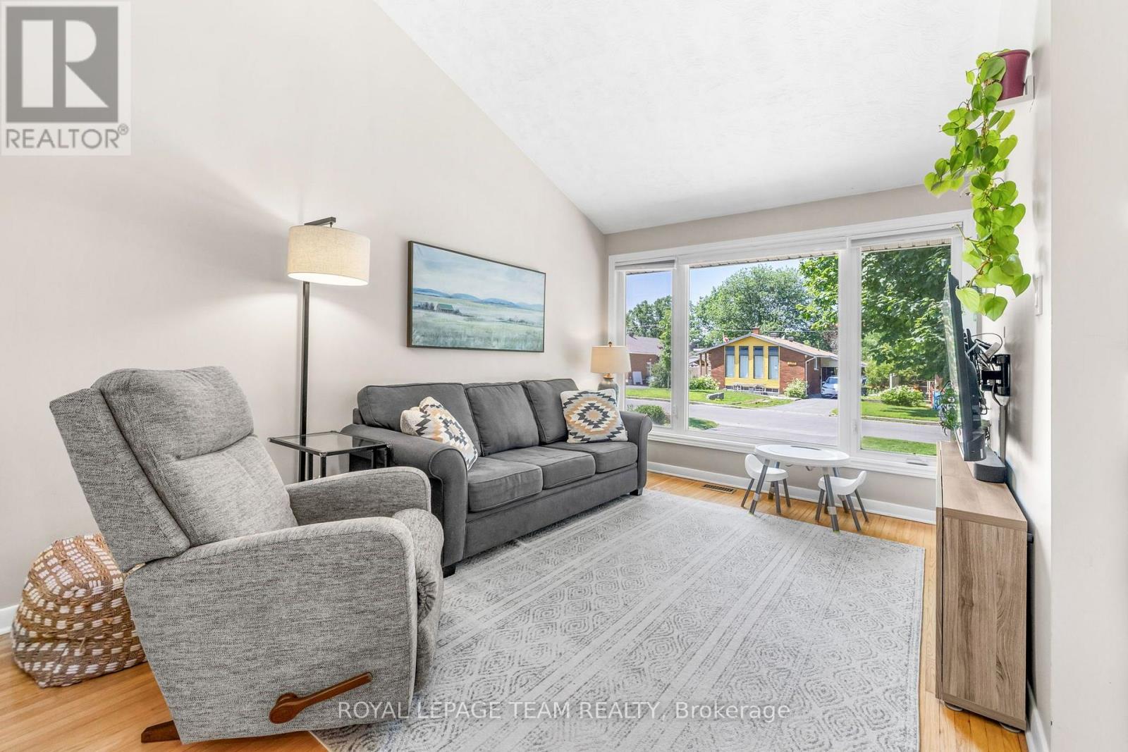 2296 Kay Street, Ottawa, Ontario  K2C 1J7 - Photo 6 - X13536302