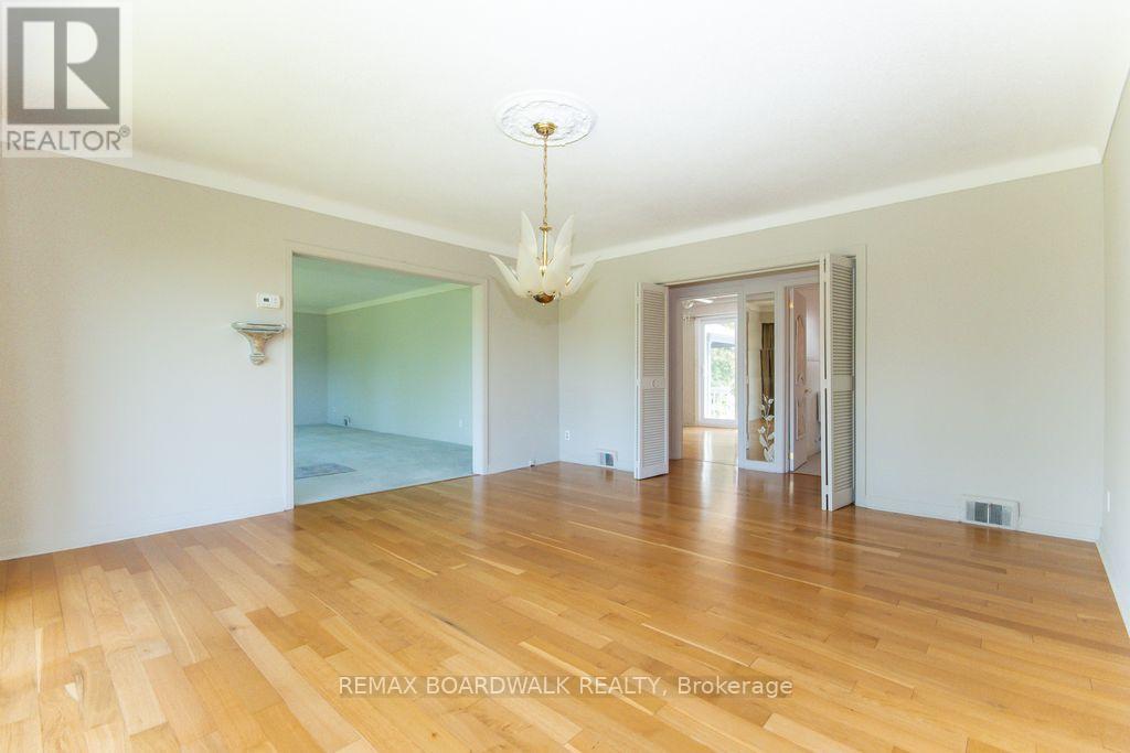 3654 Navan Road, Ottawa, Ontario  K4B 1H9 - Photo 11 - X13536364
