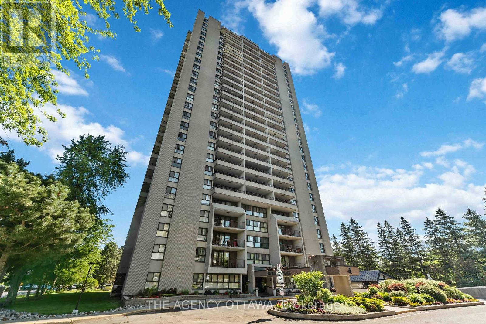 703 - 1785 Frobisher Lane, Ottawa, Ontario  K1G 3T7 - Photo 1 - X13536378